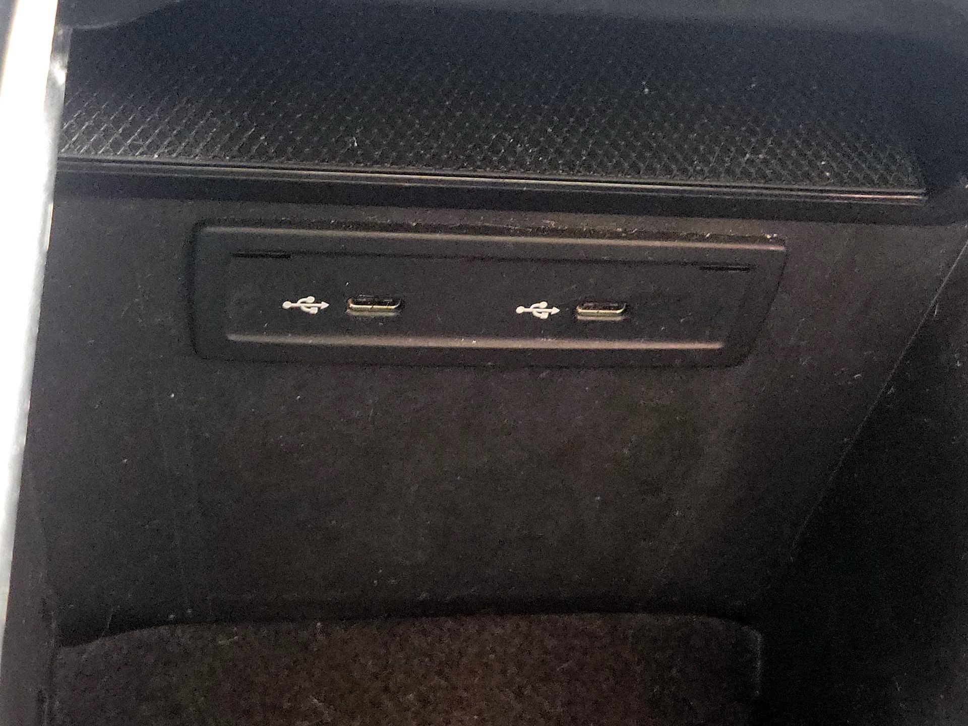 Thumbnail: 2020 Mercedes-Benz GLC - 18