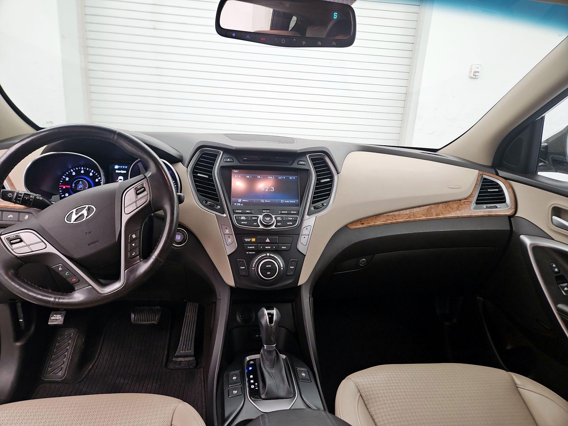 Thumbnail: 2015 Hyundai Santa Fe - 9