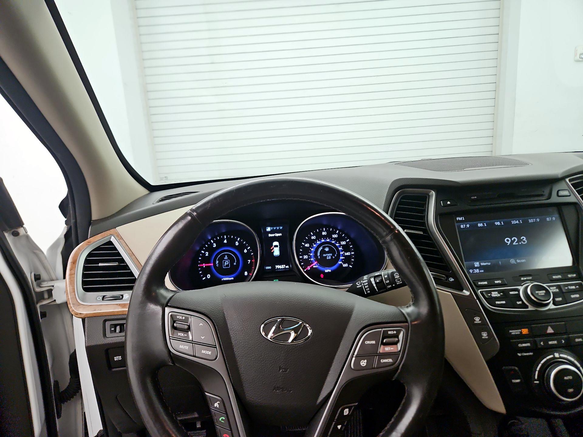 Thumbnail: 2015 Hyundai Santa Fe - 10