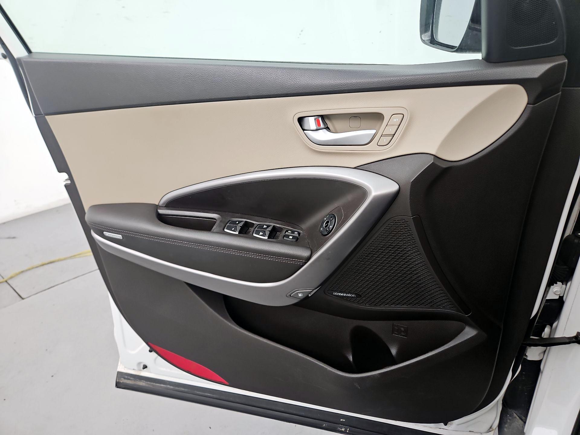 Thumbnail: 2015 Hyundai Santa Fe - 12