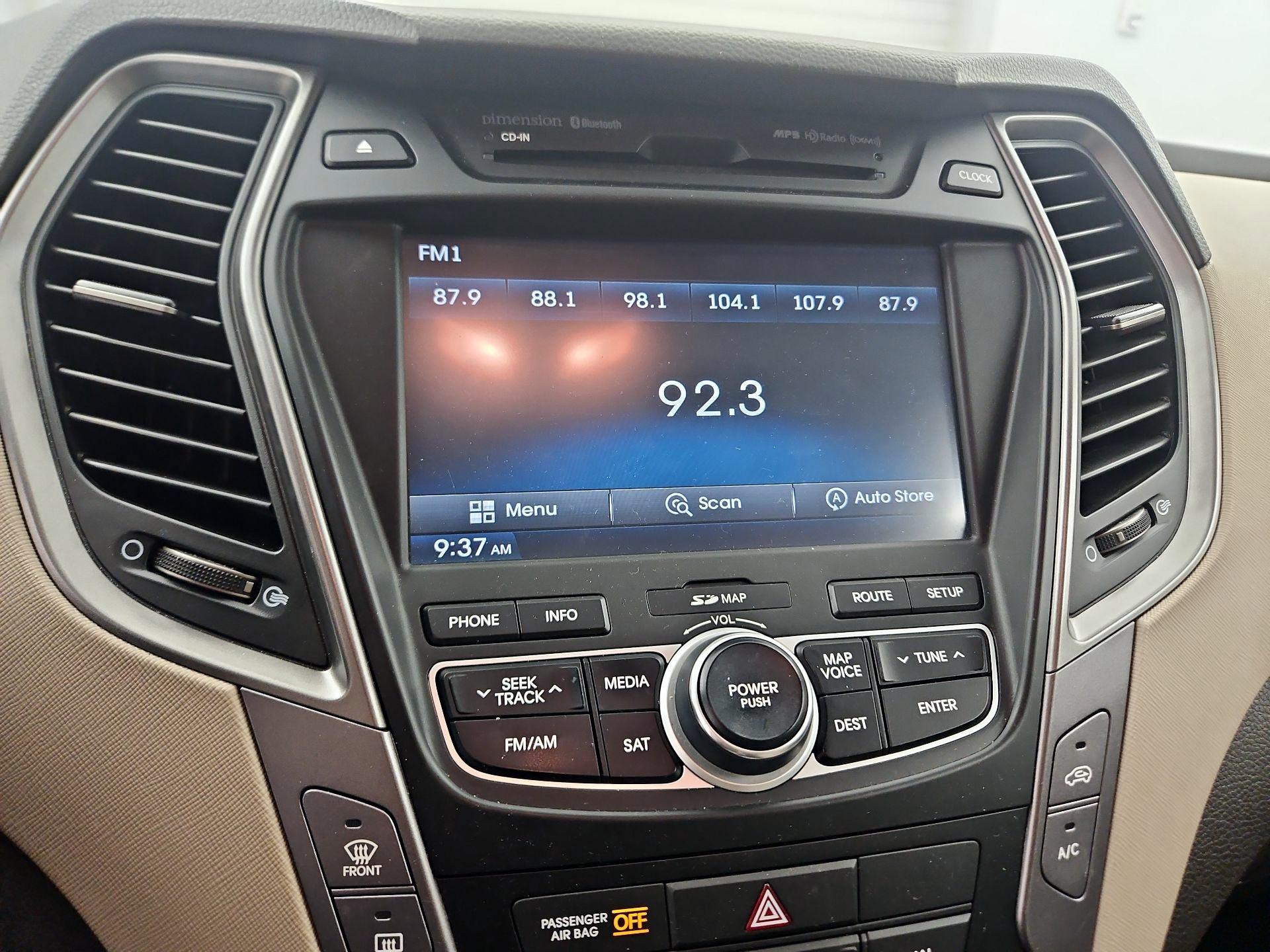 Thumbnail: 2015 Hyundai Santa Fe - 15