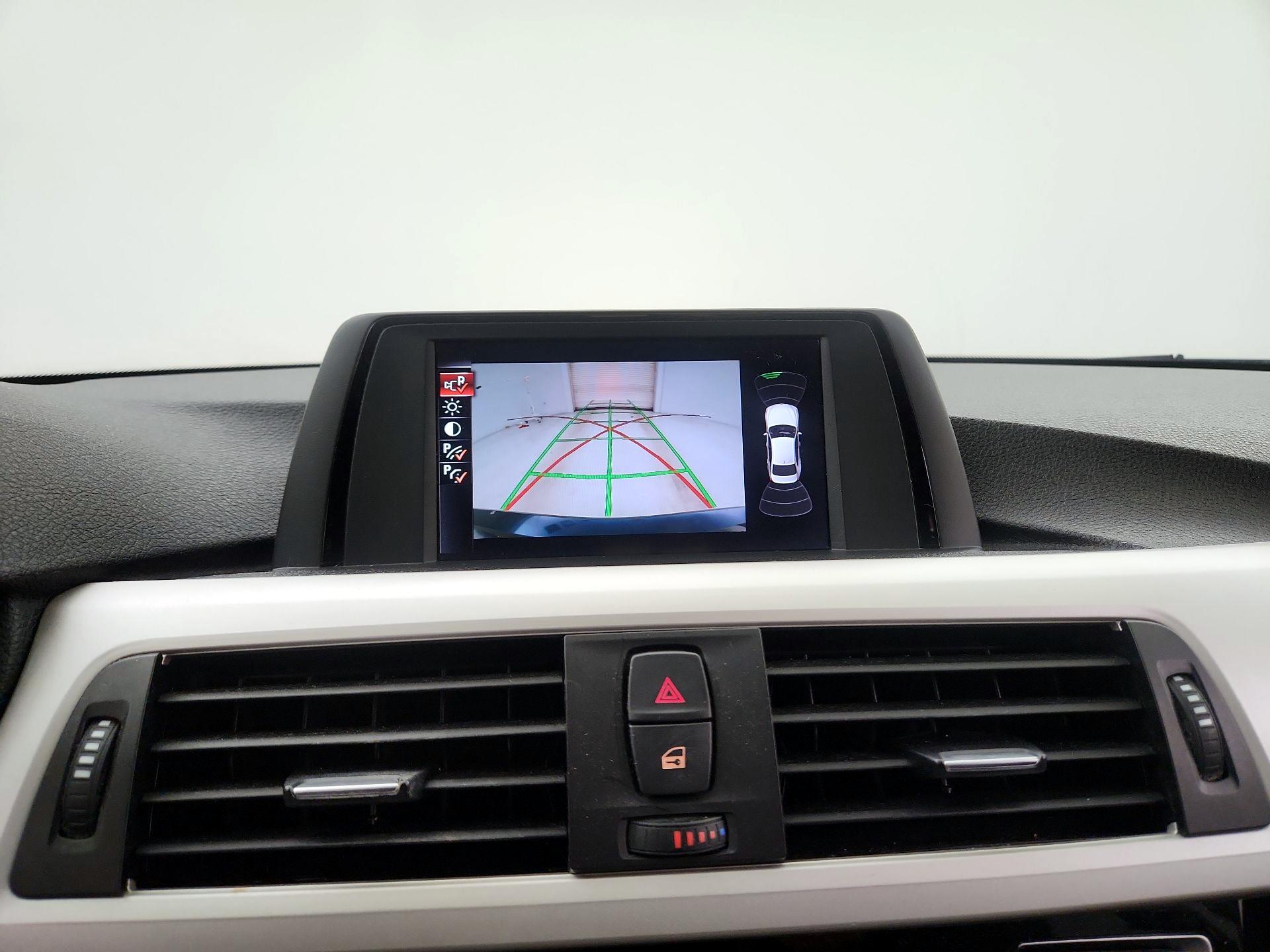 Thumbnail: 2017 BMW 3 Series - 14