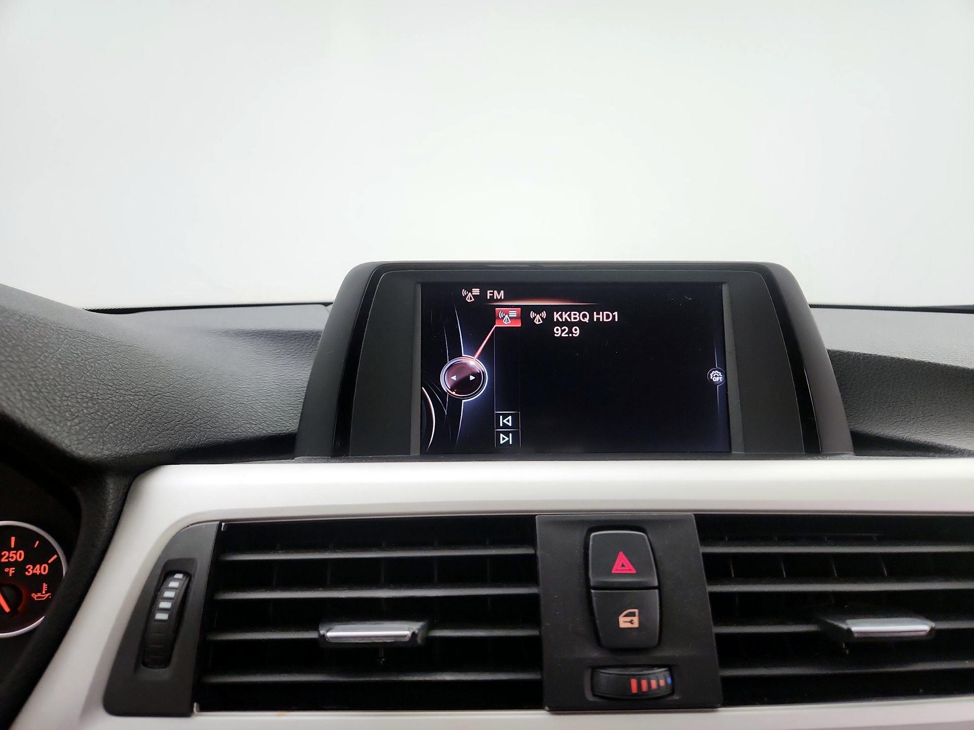 Thumbnail: 2017 BMW 3 Series - 15