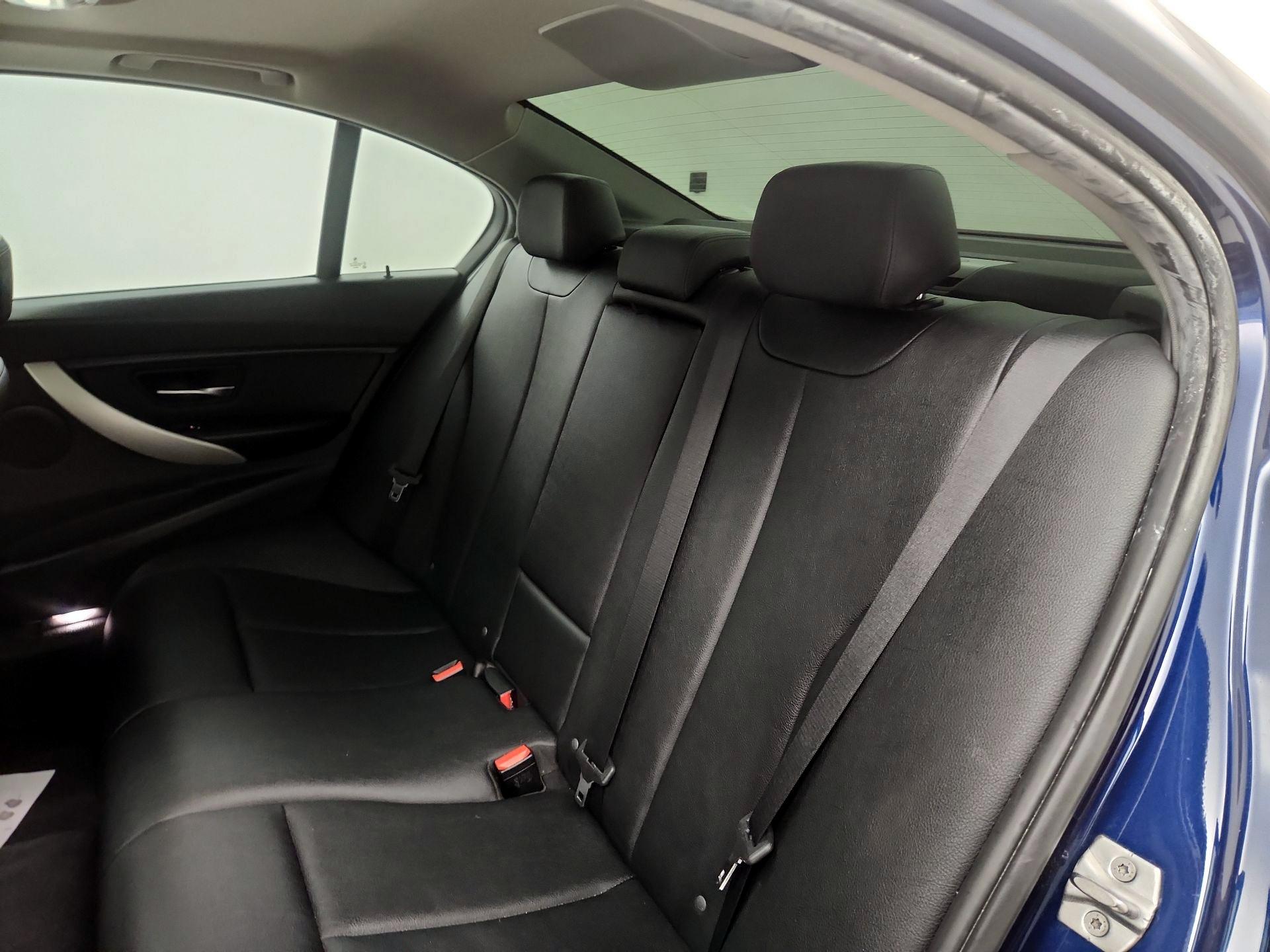 Thumbnail: 2017 BMW 3 Series - 20