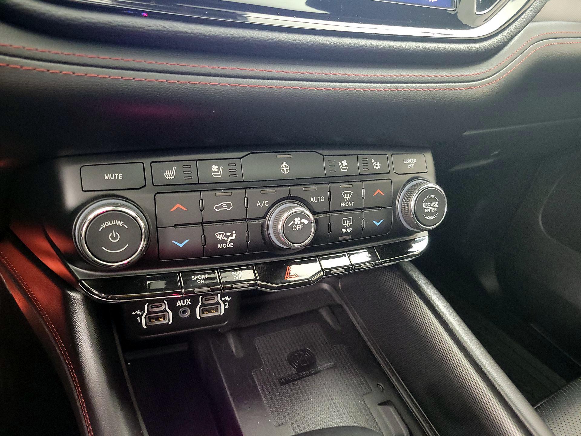 Thumbnail: 2023 Dodge Durango - 17