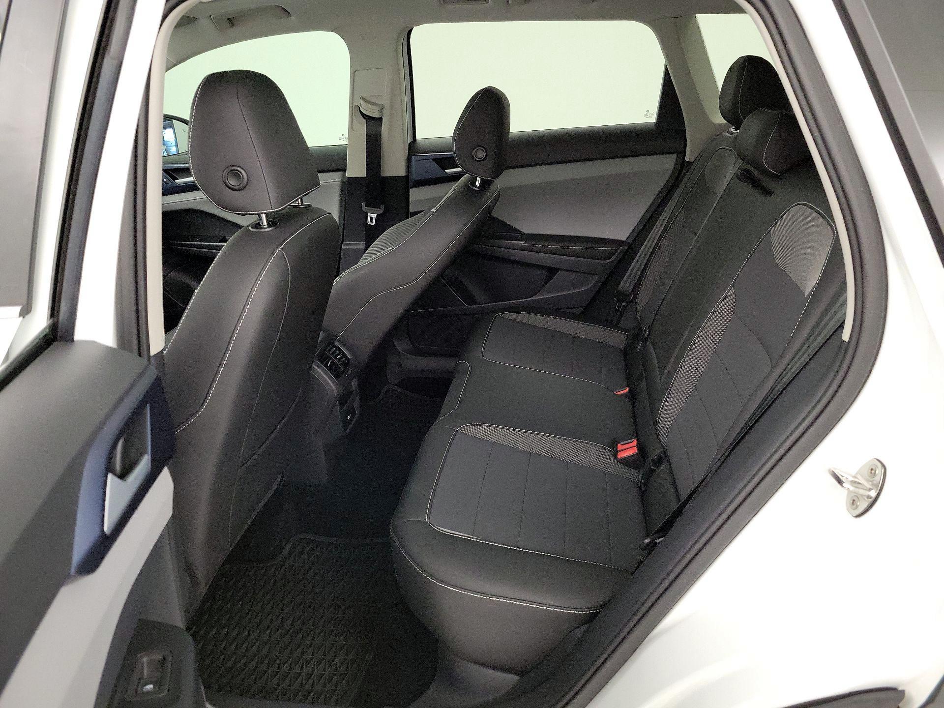 Thumbnail: 2024 Volkswagen Taos - 20