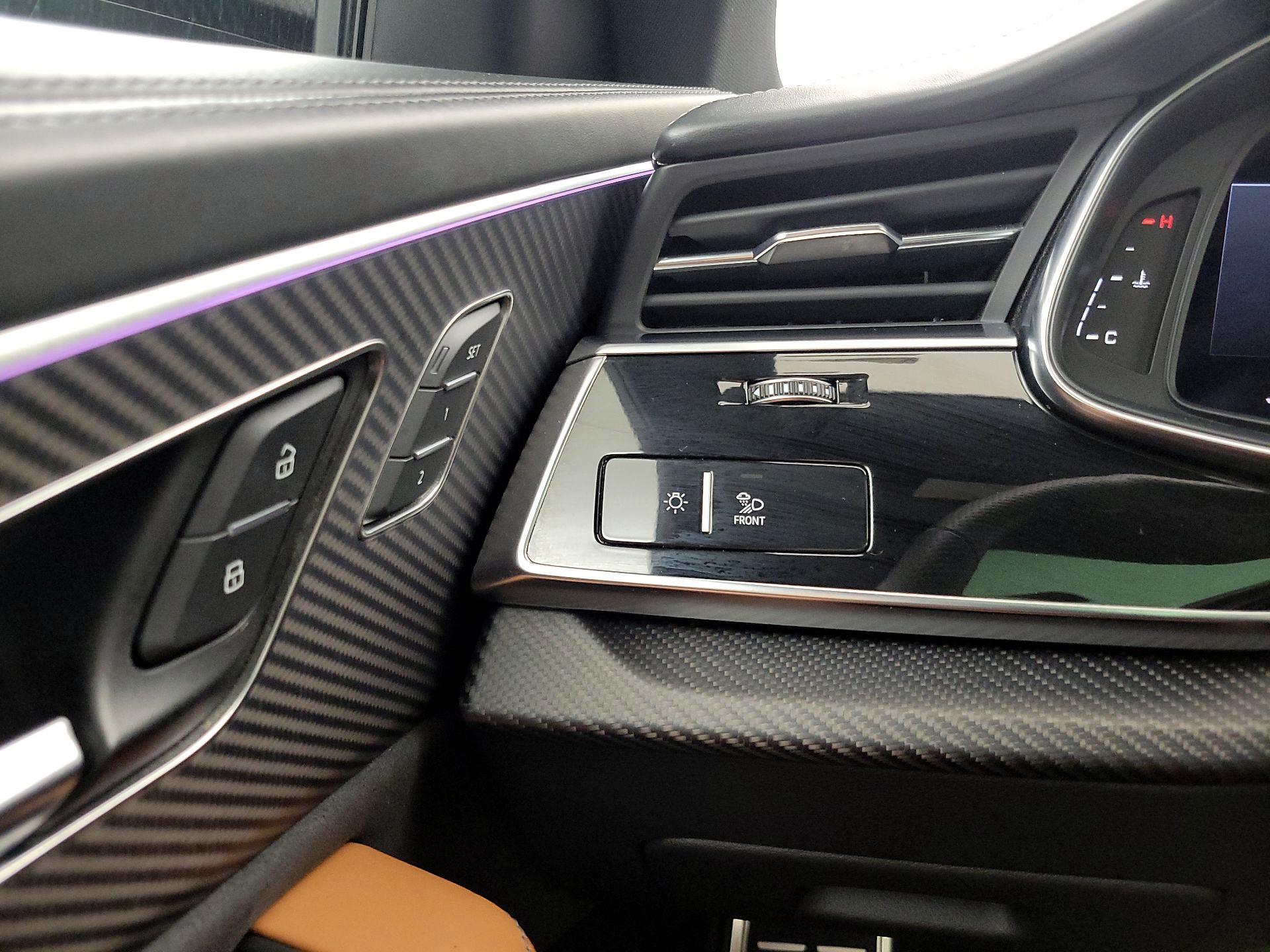 Thumbnail: 2023 Audi RS Q8 - 13