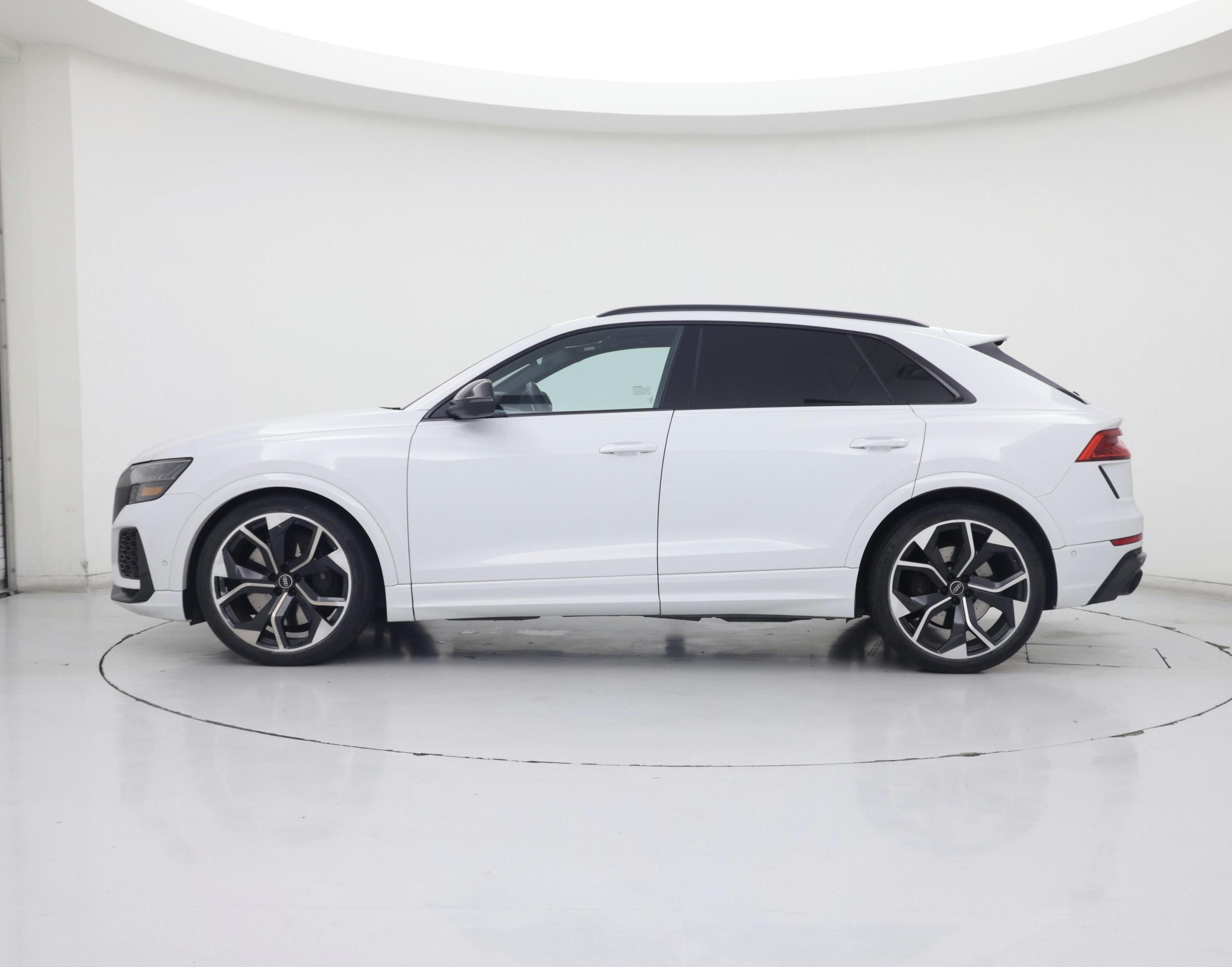 Thumbnail: 2023 Audi RS Q8 - 3