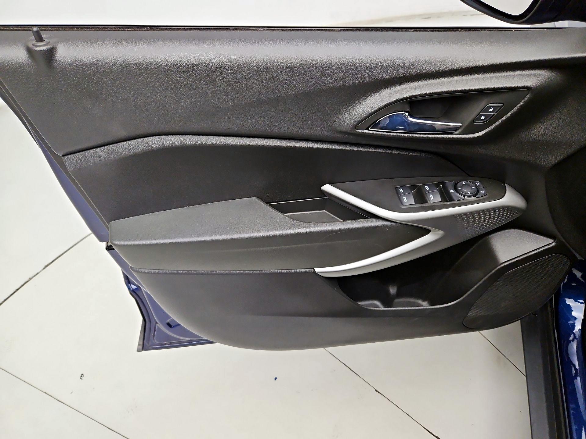 Thumbnail: 2024 Chevrolet Trax - 12