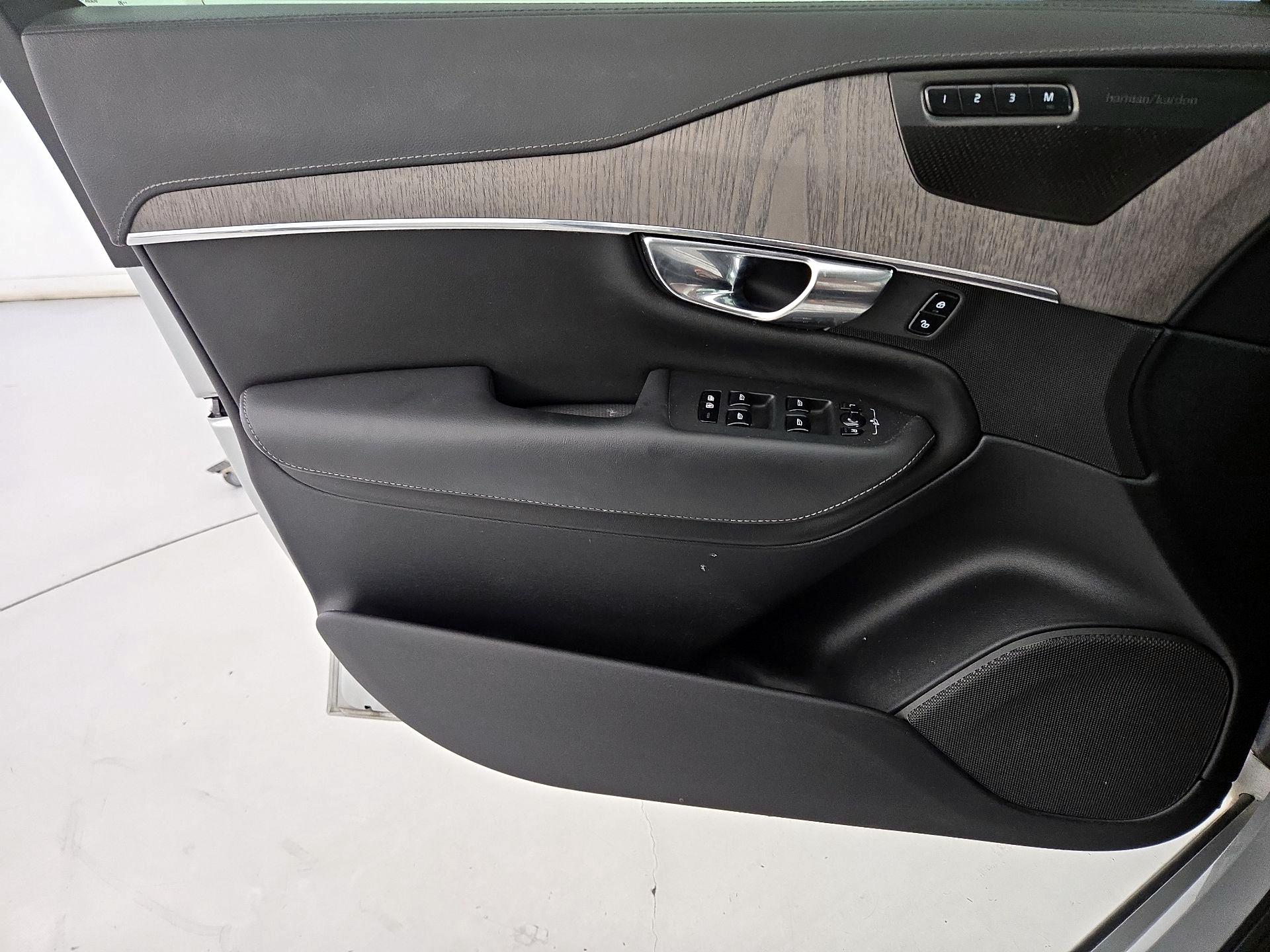 Thumbnail: 2021 Volvo XC90 - 12