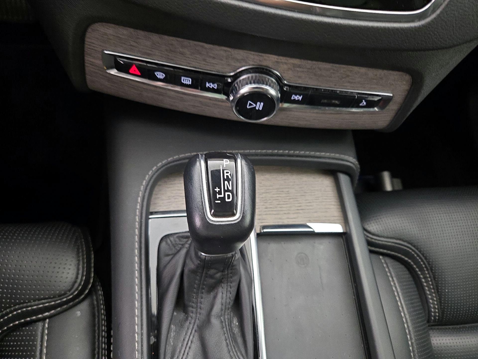 Thumbnail: 2021 Volvo XC90 - 18