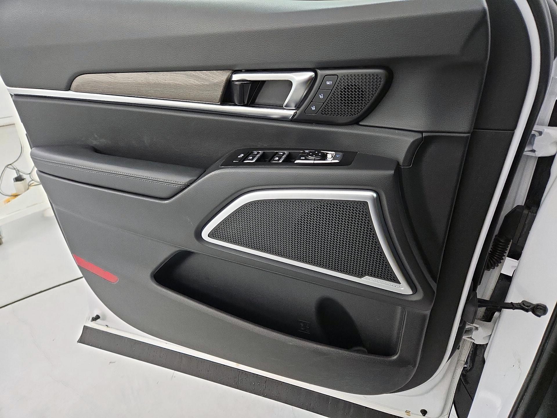 Thumbnail: 2022 Kia Telluride - 12