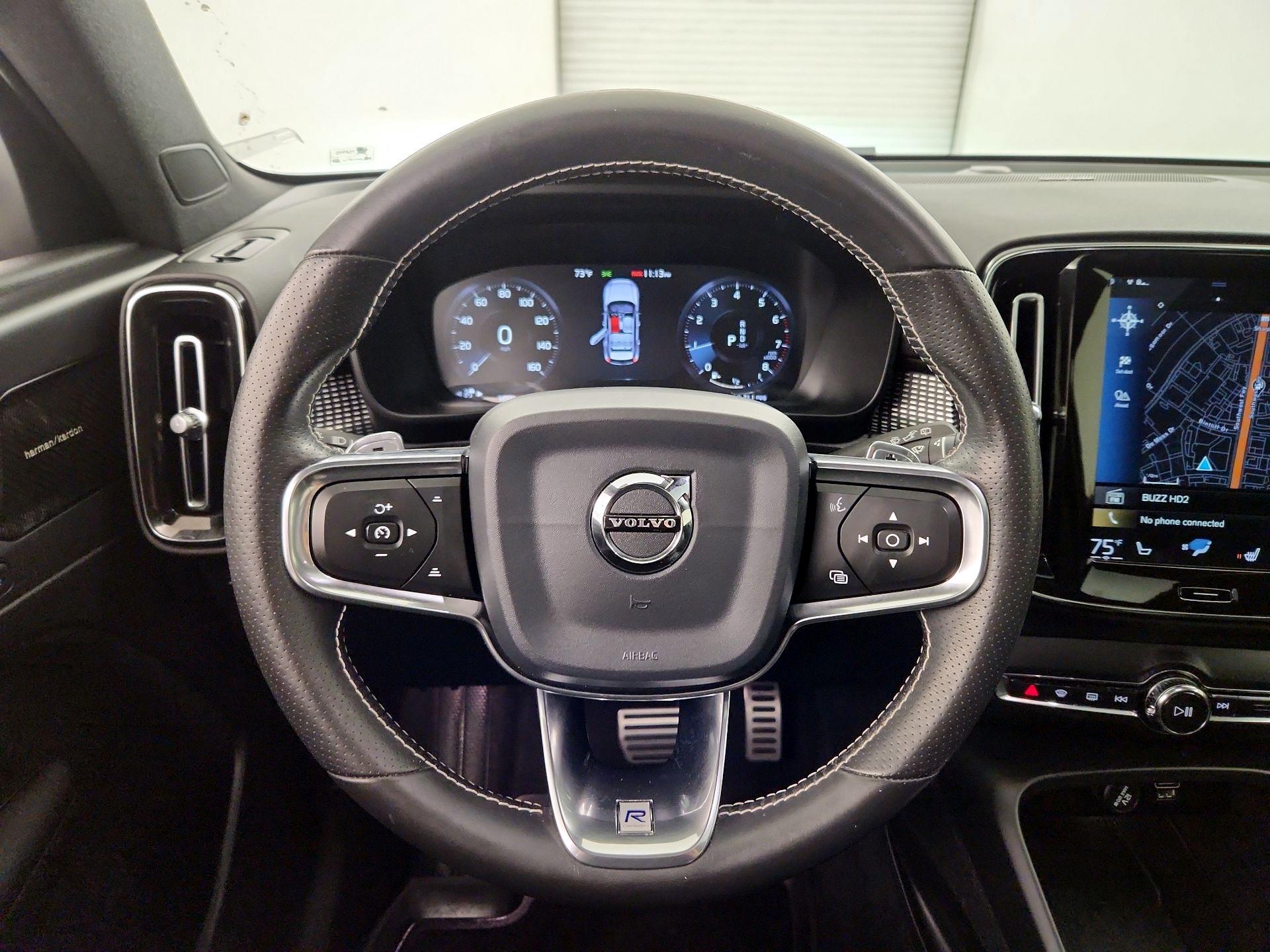 Thumbnail: 2020 Volvo XC40 - 10