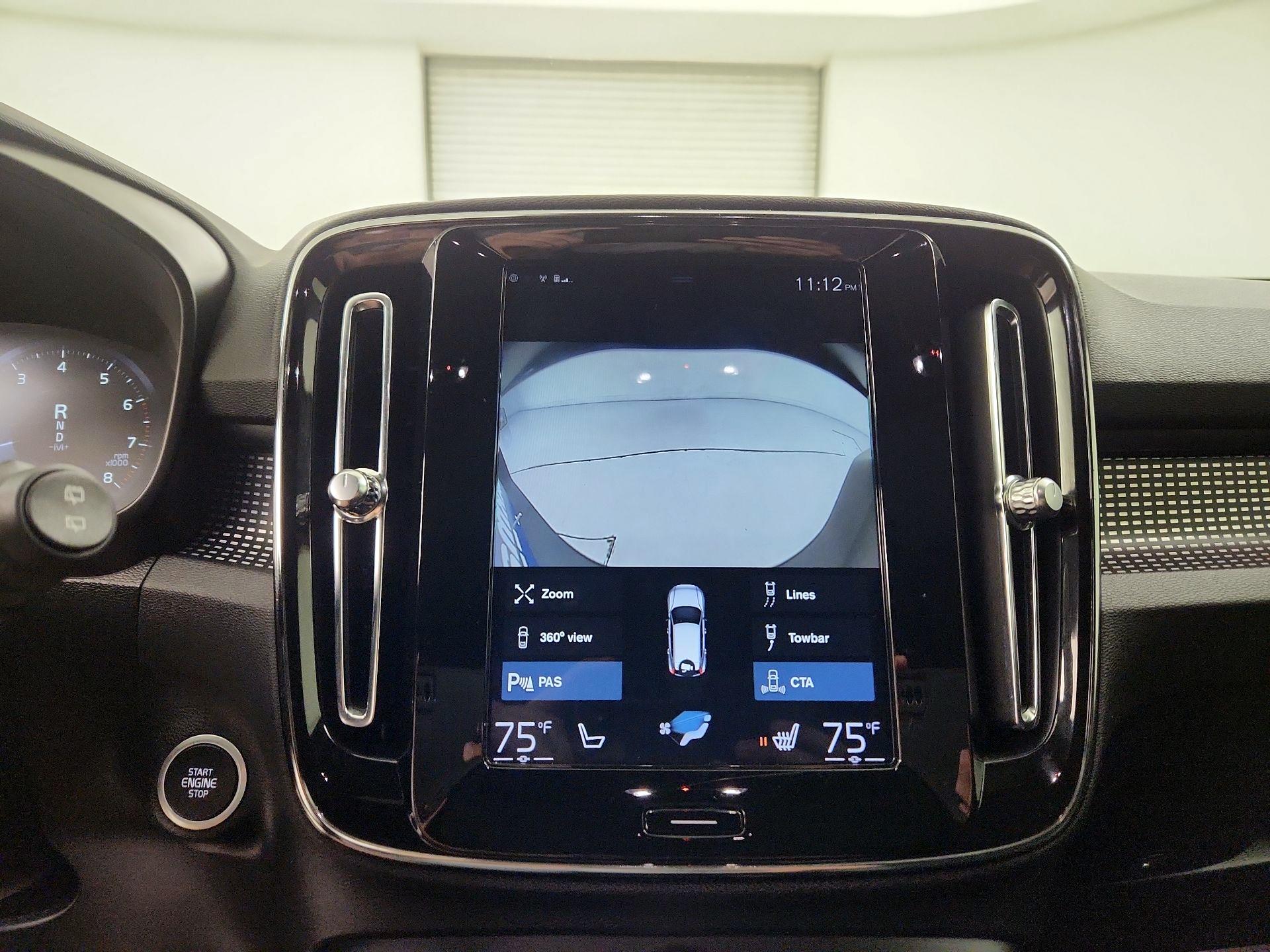 Thumbnail: 2020 Volvo XC40 - 15