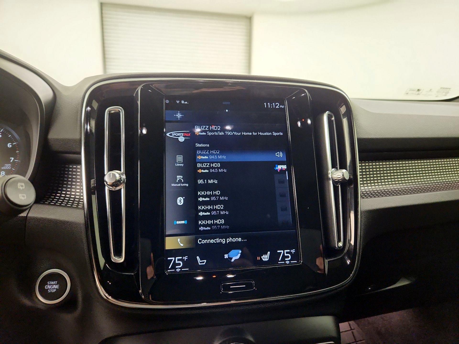 Thumbnail: 2020 Volvo XC40 - 16