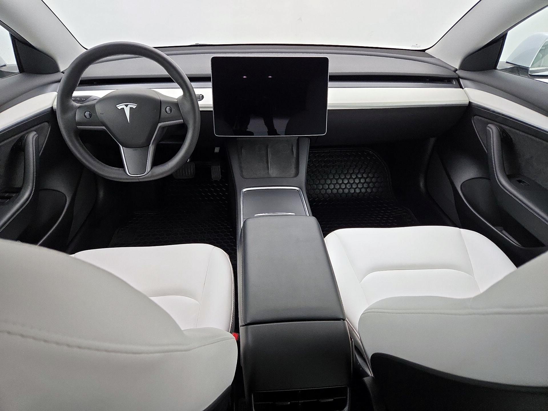 Thumbnail: 2022 Tesla Model 3 - 9