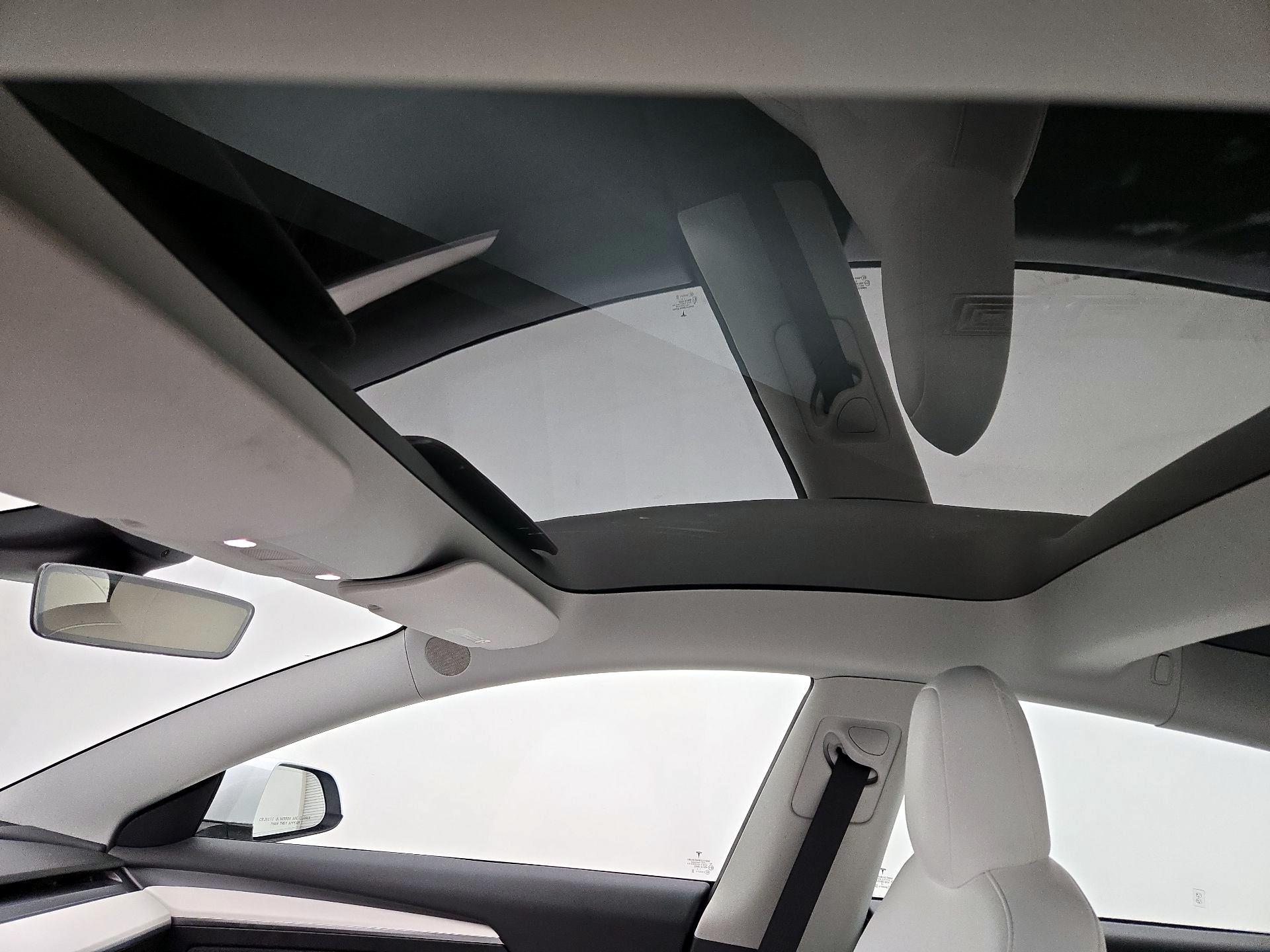 Thumbnail: 2022 Tesla Model 3 - 18