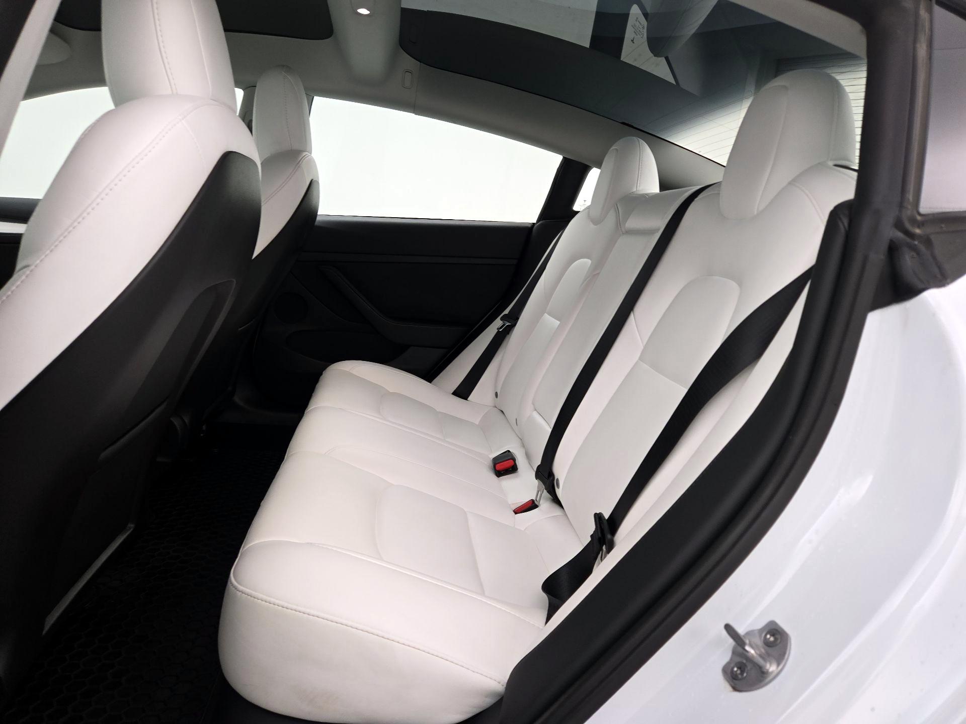 Thumbnail: 2022 Tesla Model 3 - 19