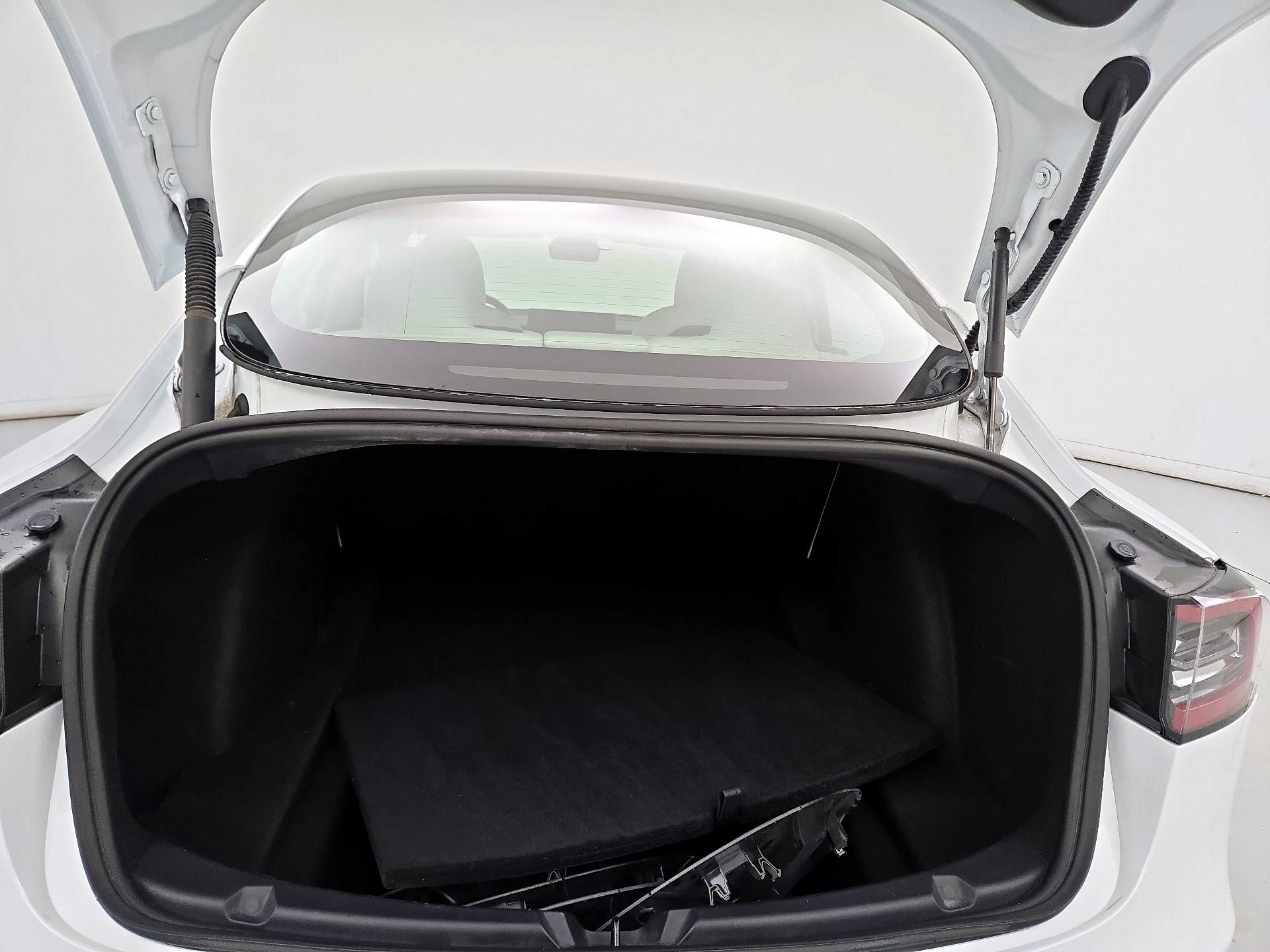 Thumbnail: 2022 Tesla Model 3 - 20