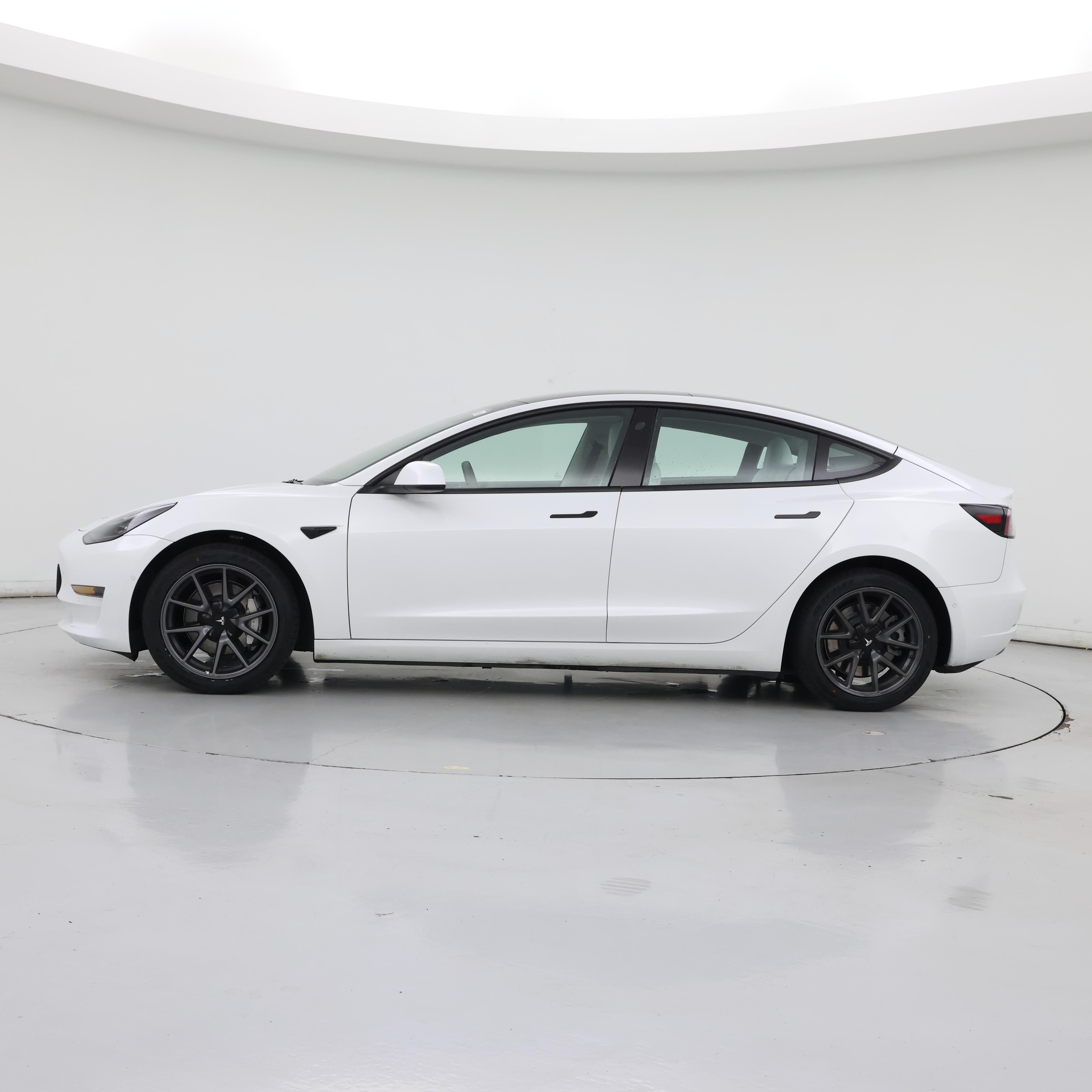 Thumbnail: 2022 Tesla Model 3 - 3