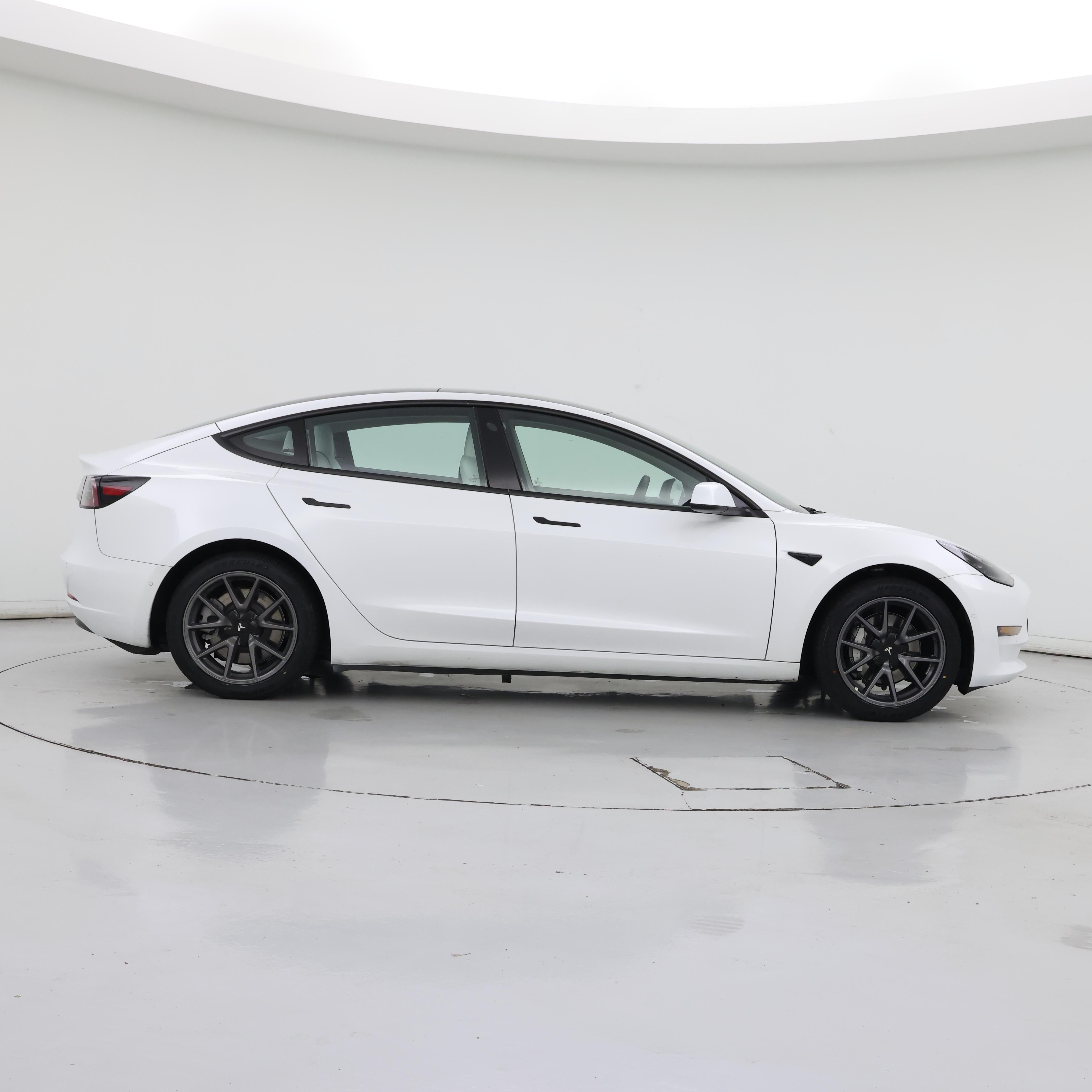 Thumbnail: 2022 Tesla Model 3 - 7