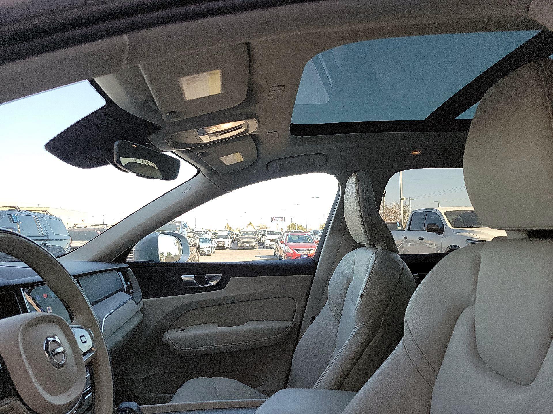 Thumbnail: 2023 Volvo XC60 - 18