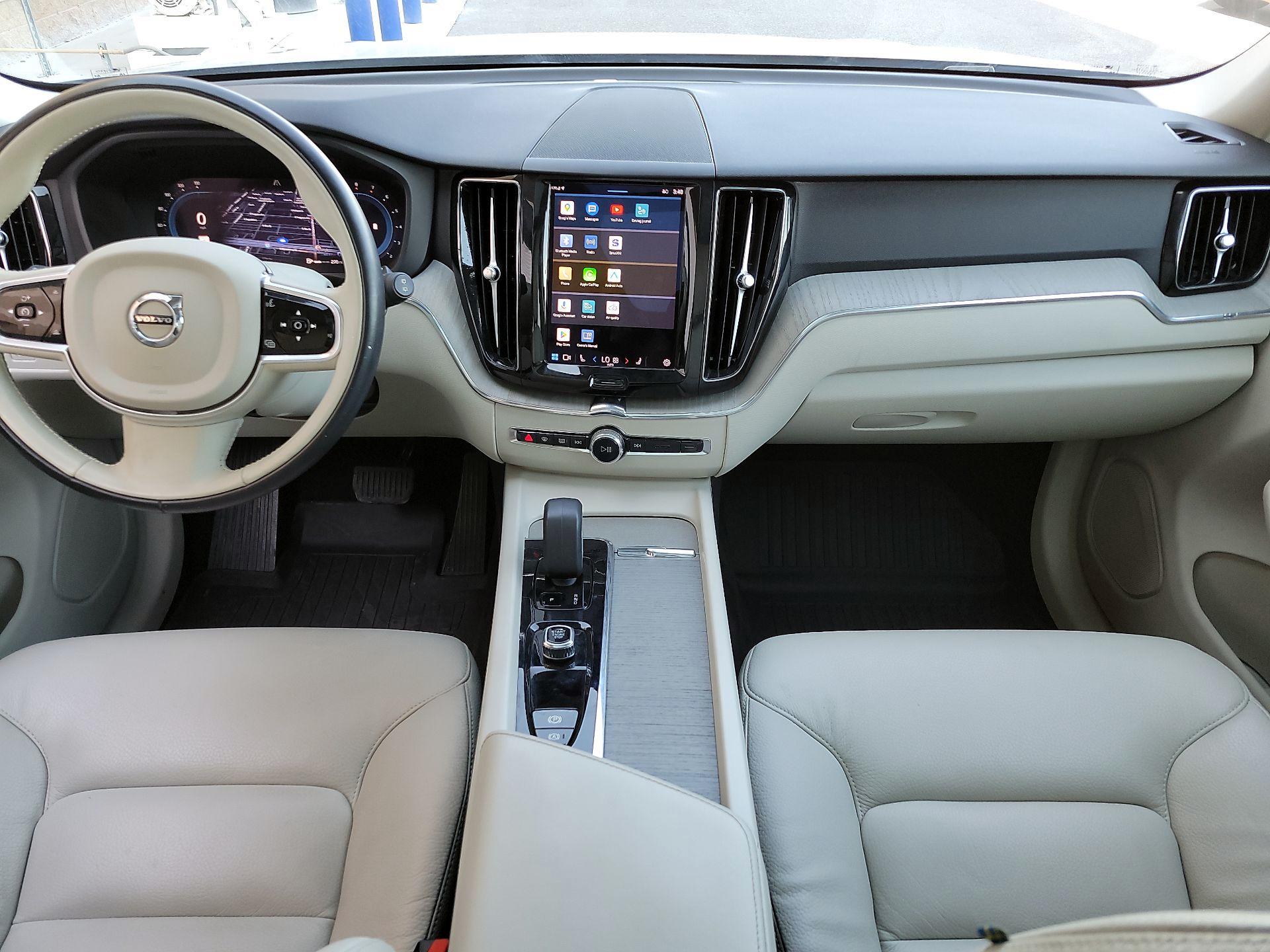 Thumbnail: 2023 Volvo XC60 - 8