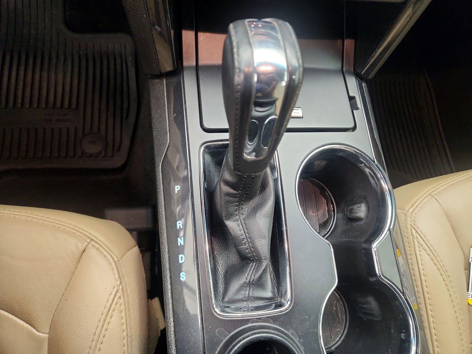 Thumbnail: 2016 Ford Explorer - 18