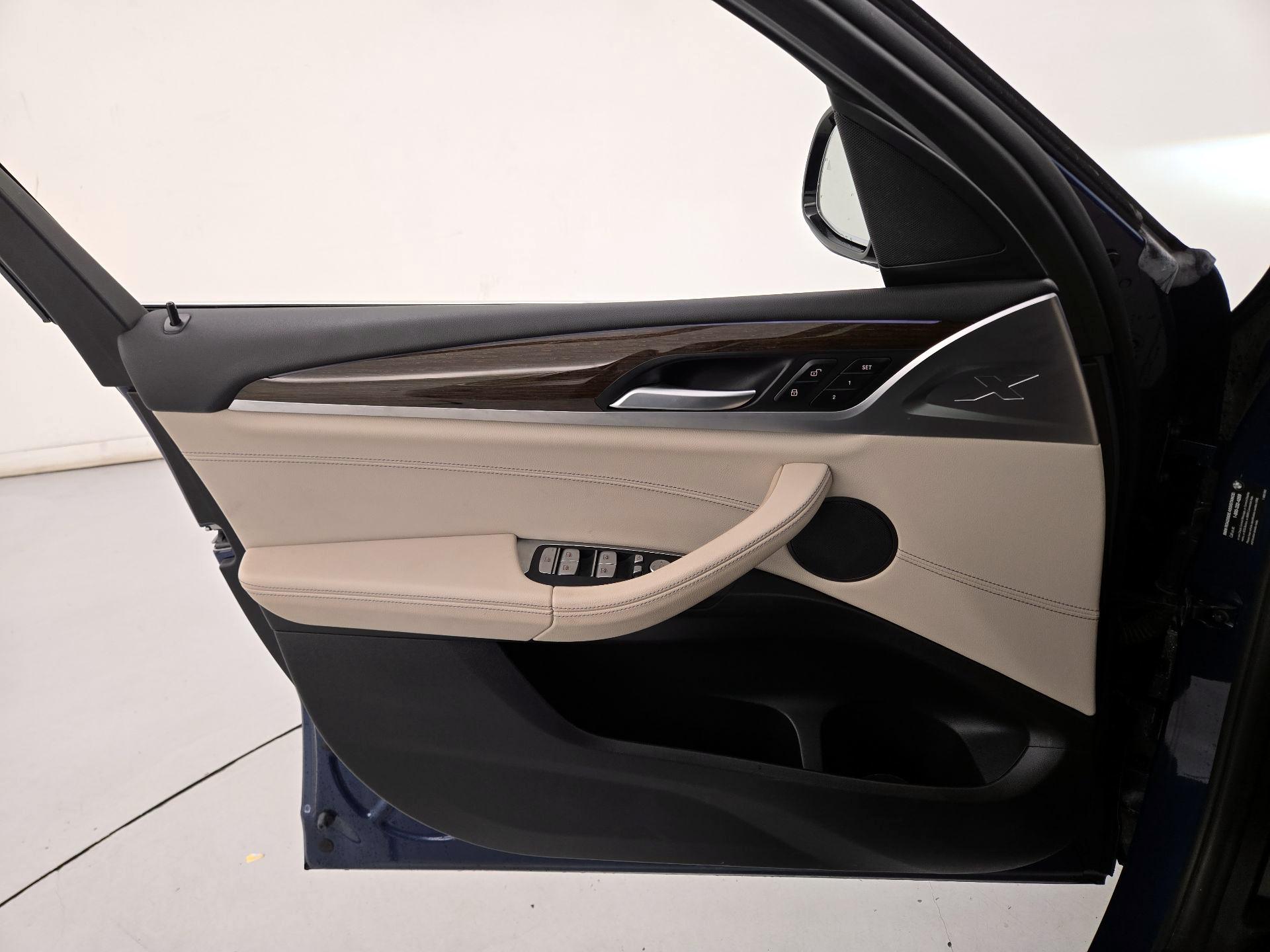 Thumbnail: 2021 BMW X3 - 12