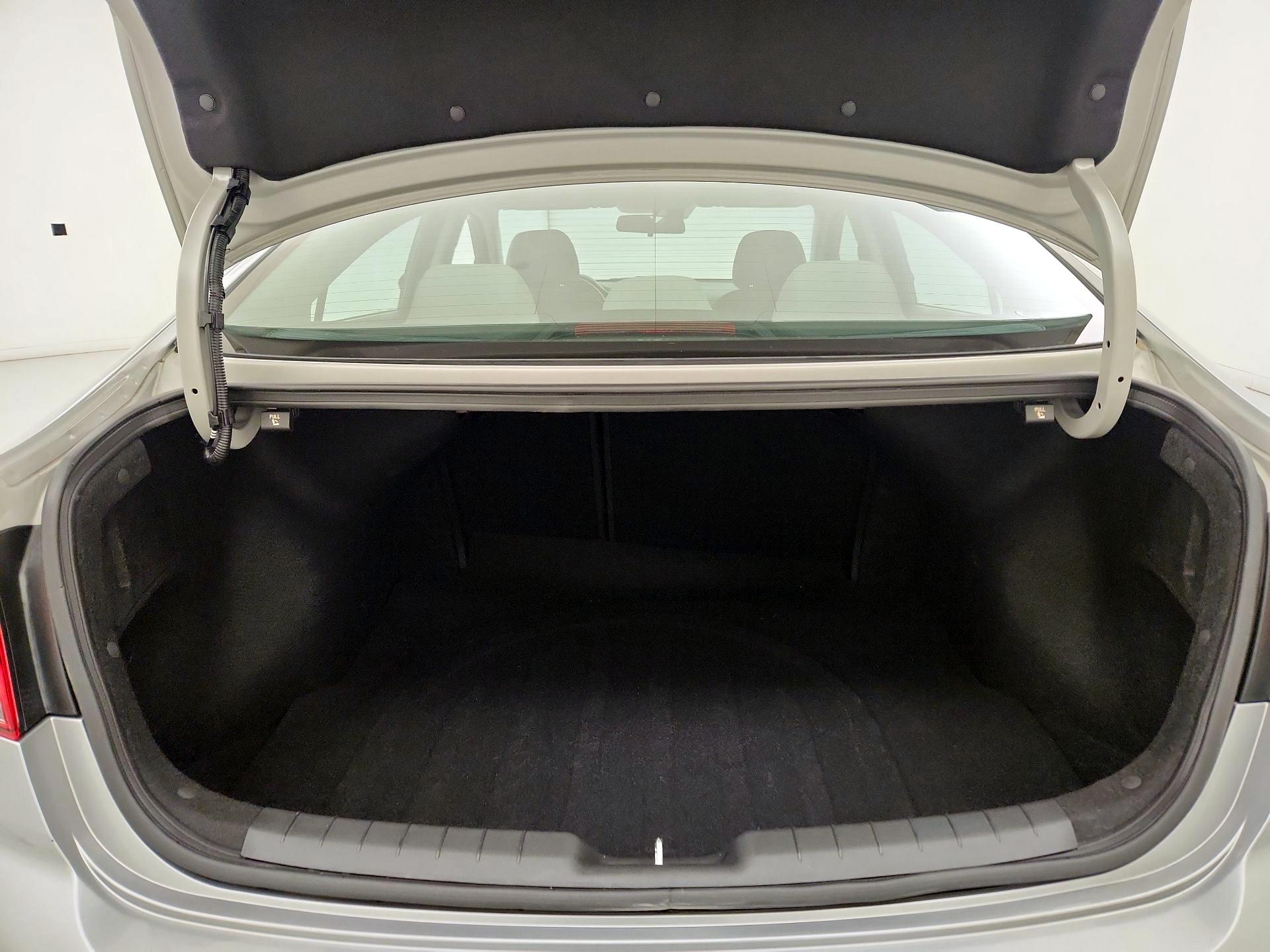 Thumbnail: 2020 Hyundai Elantra - 20