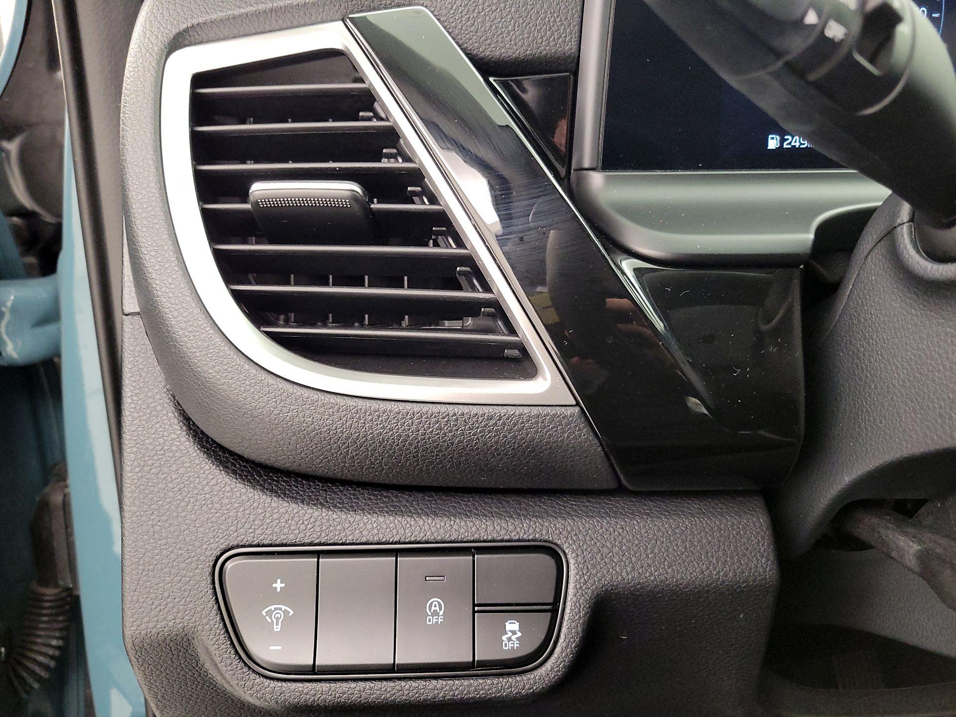 Thumbnail: 2024 Kia Seltos - 13