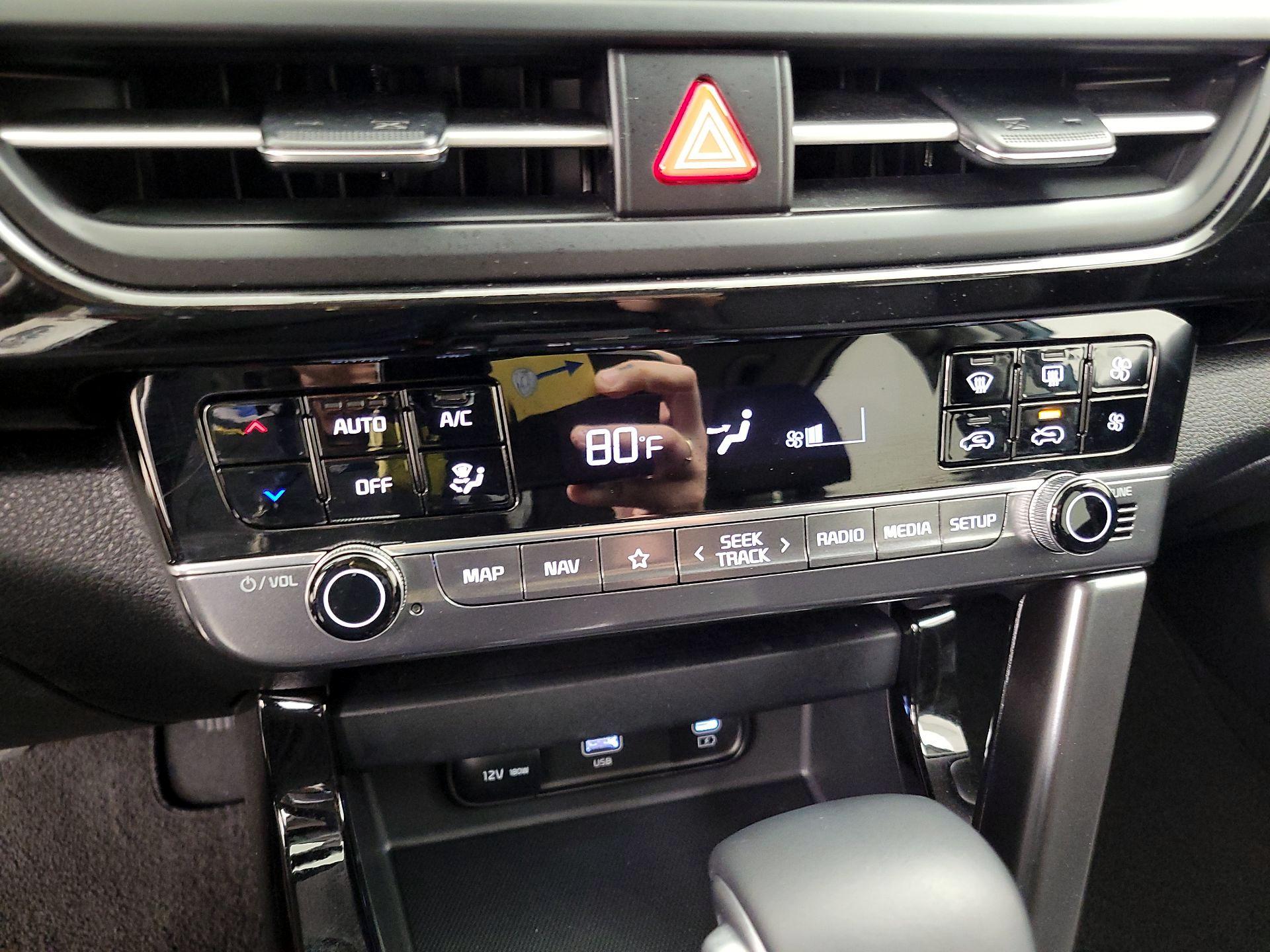 Thumbnail: 2024 Kia Seltos - 17