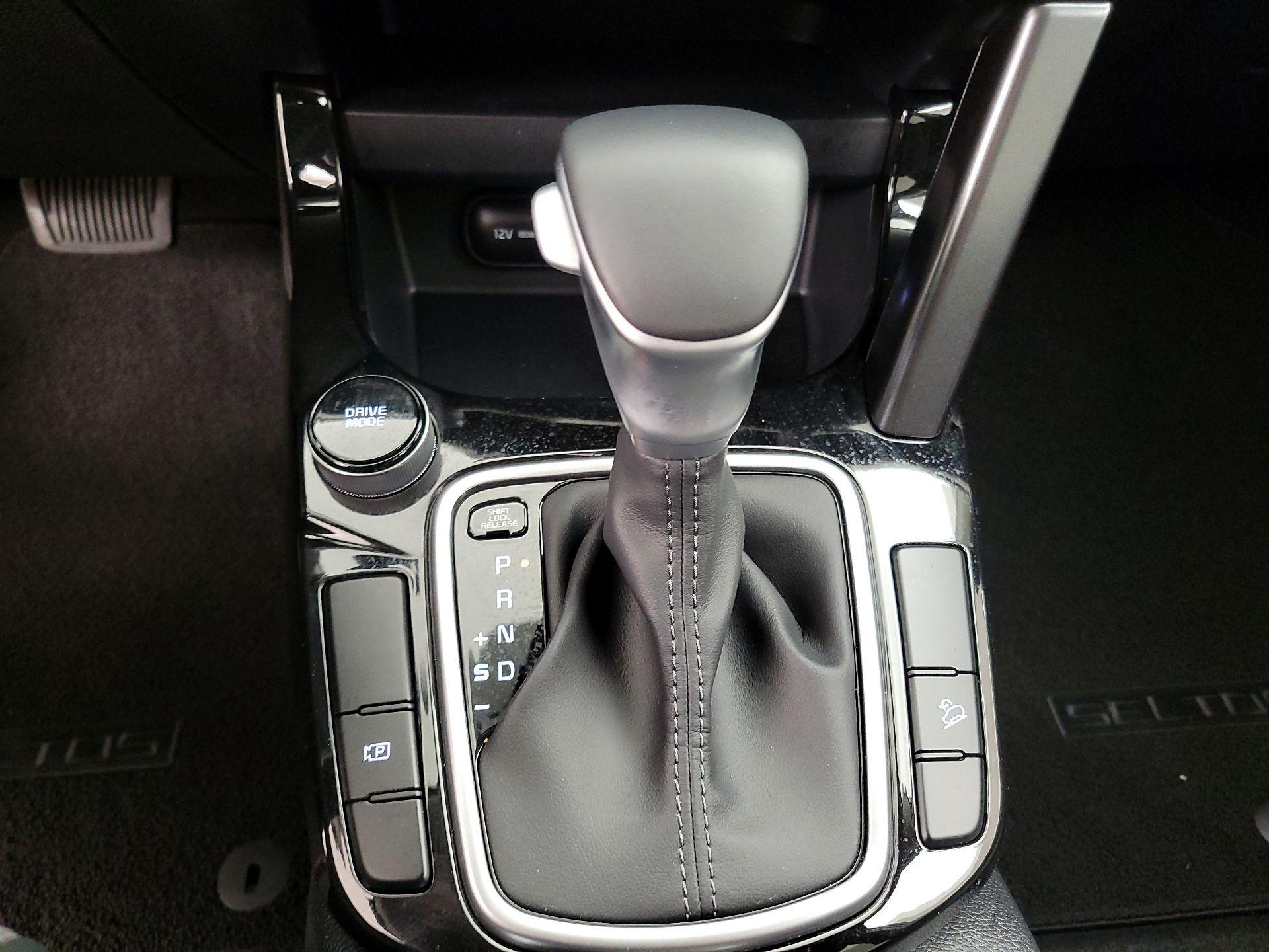 Thumbnail: 2024 Kia Seltos - 18