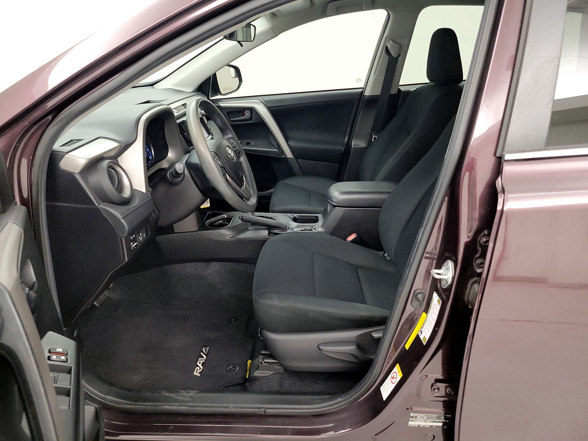 Thumbnail: 2018 Toyota RAV4 - 11