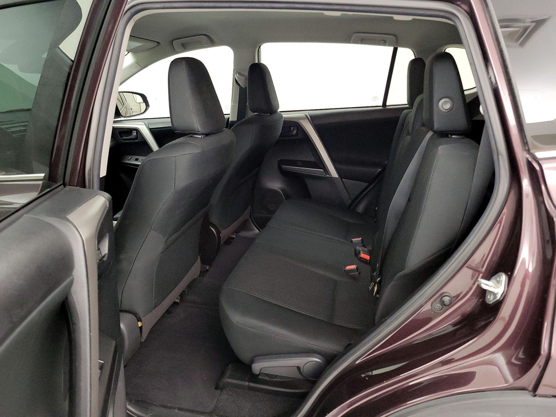 Thumbnail: 2018 Toyota RAV4 - 19