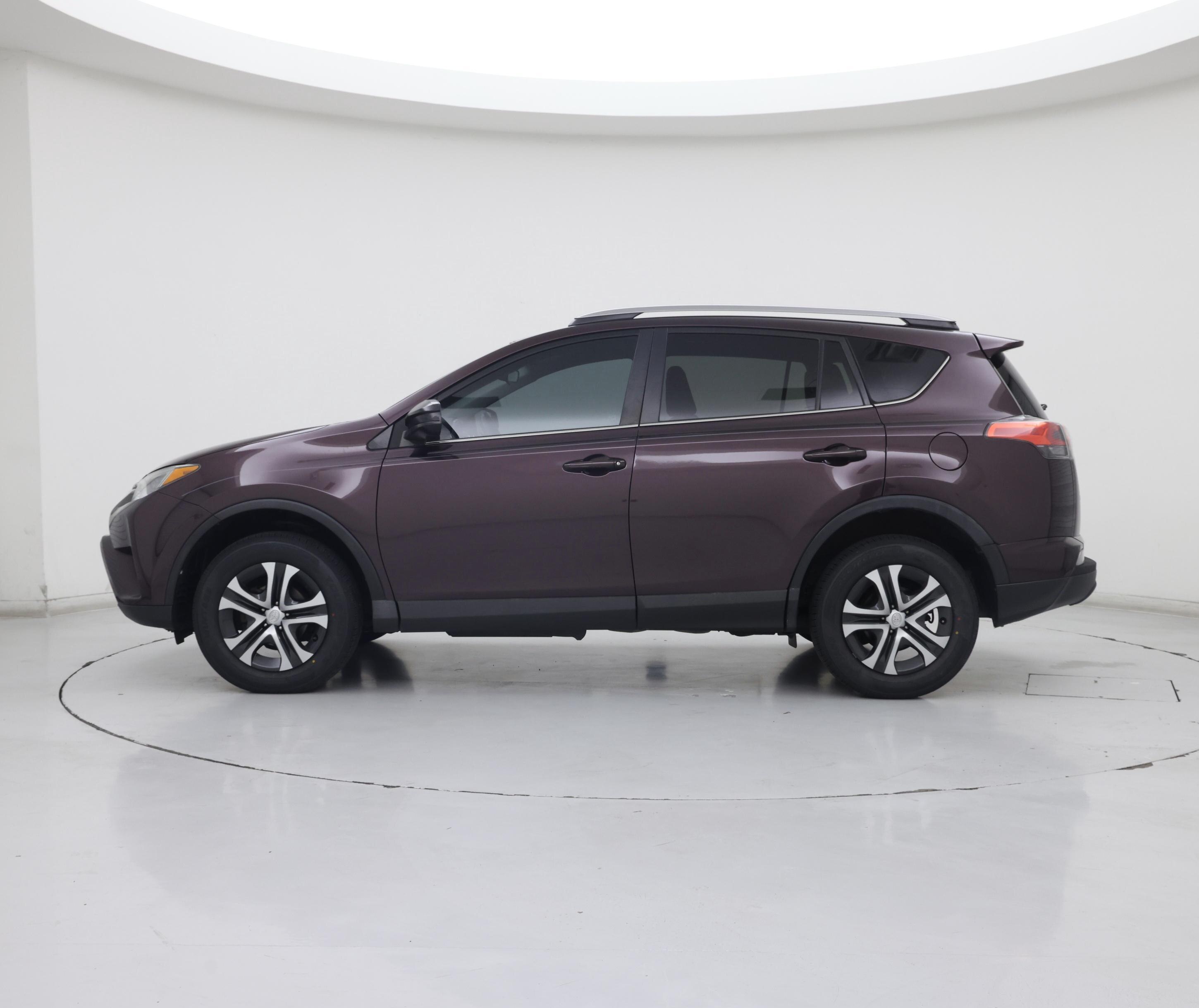 Thumbnail: 2018 Toyota RAV4 - 3