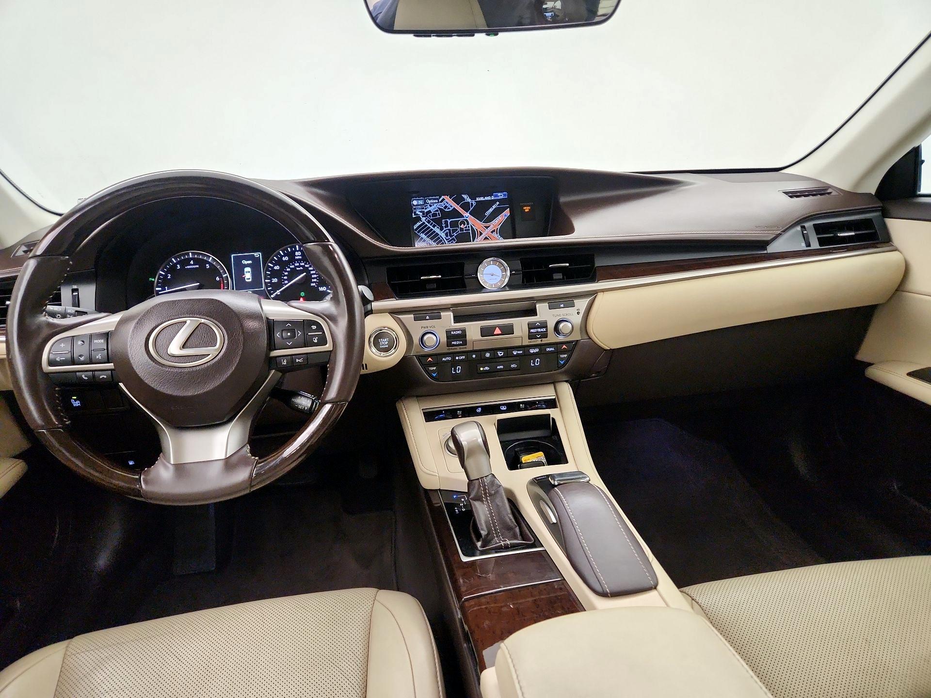 Thumbnail: 2016 Lexus ES - 9