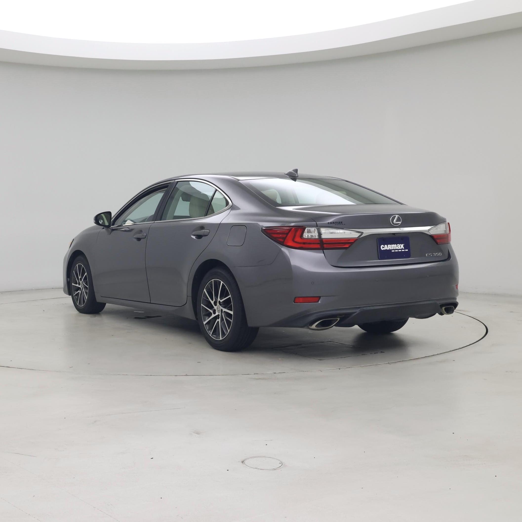 Thumbnail: 2016 Lexus ES - 2