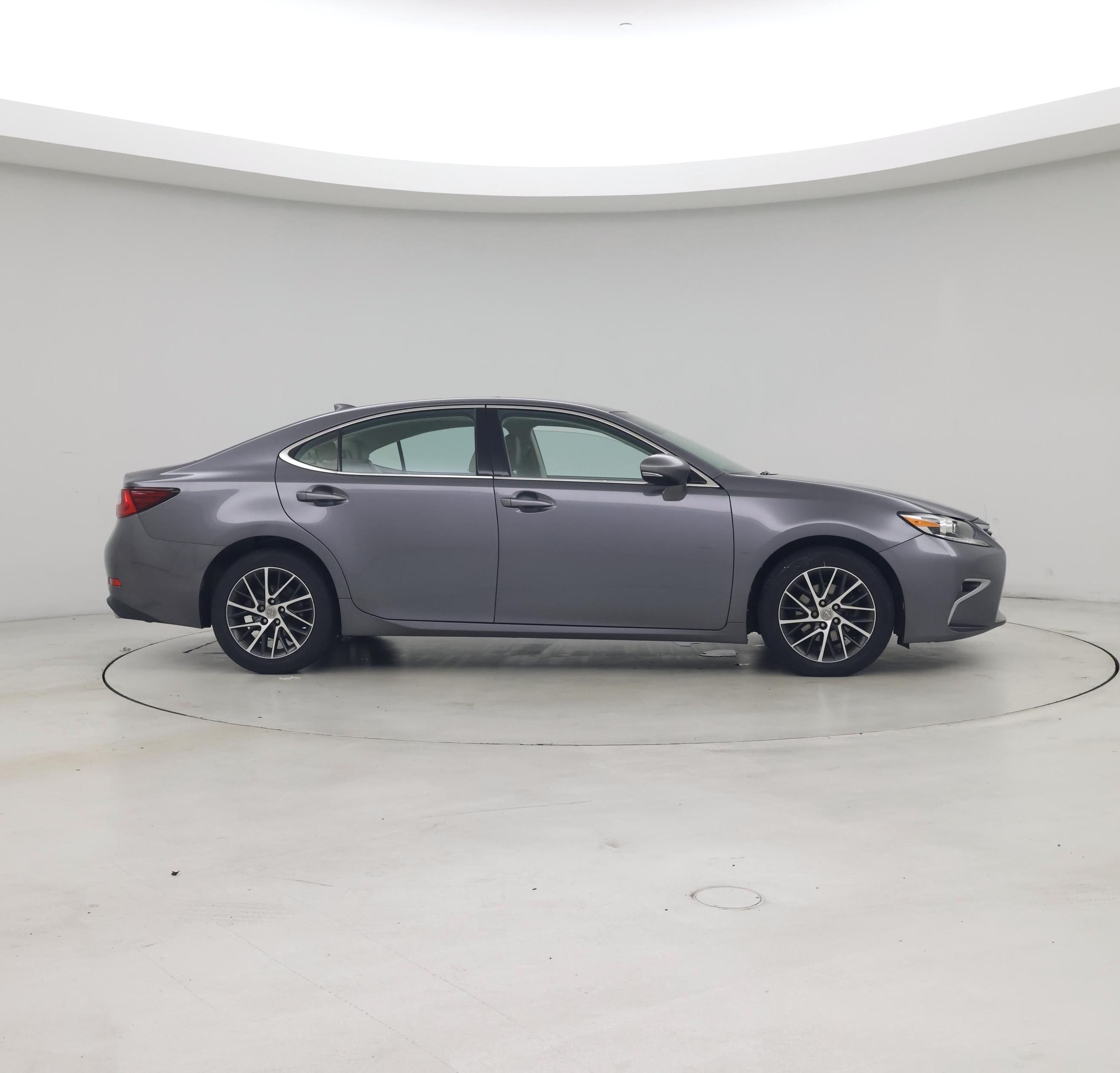 Thumbnail: 2016 Lexus ES - 7