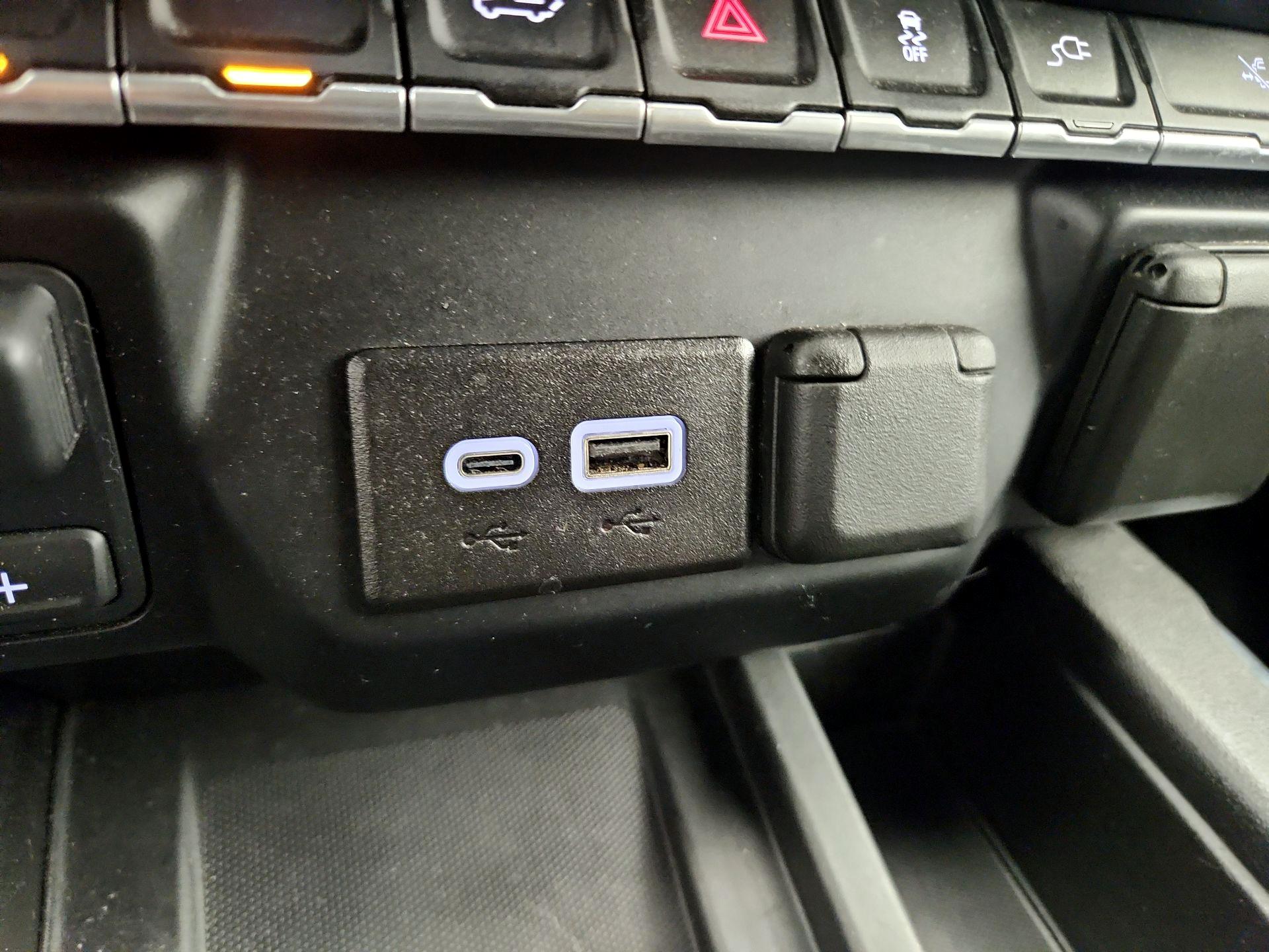 Thumbnail: 2021 Chevrolet Silverado 1500 - 19