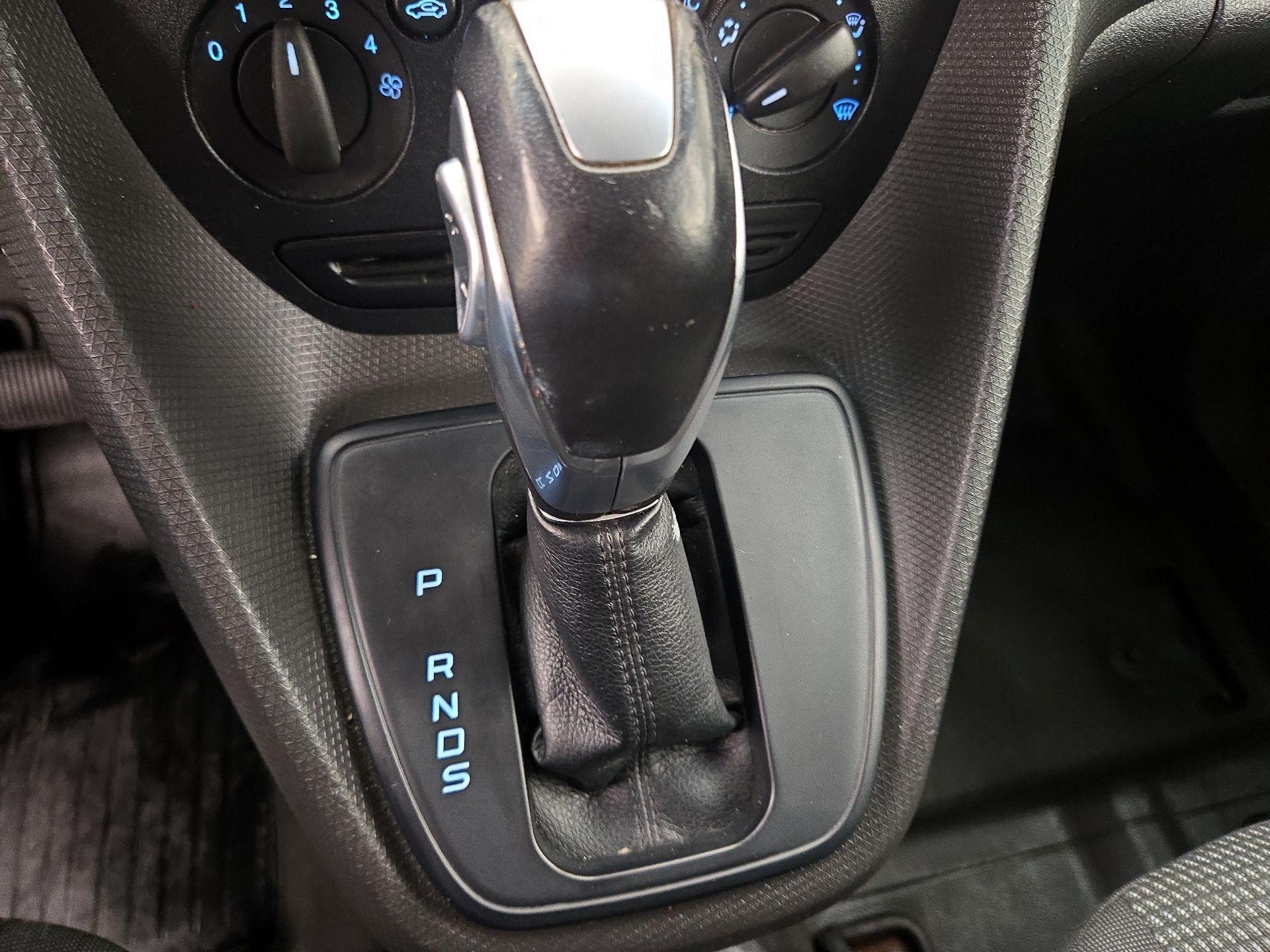 Thumbnail: 2017 Ford Transit Series - 17