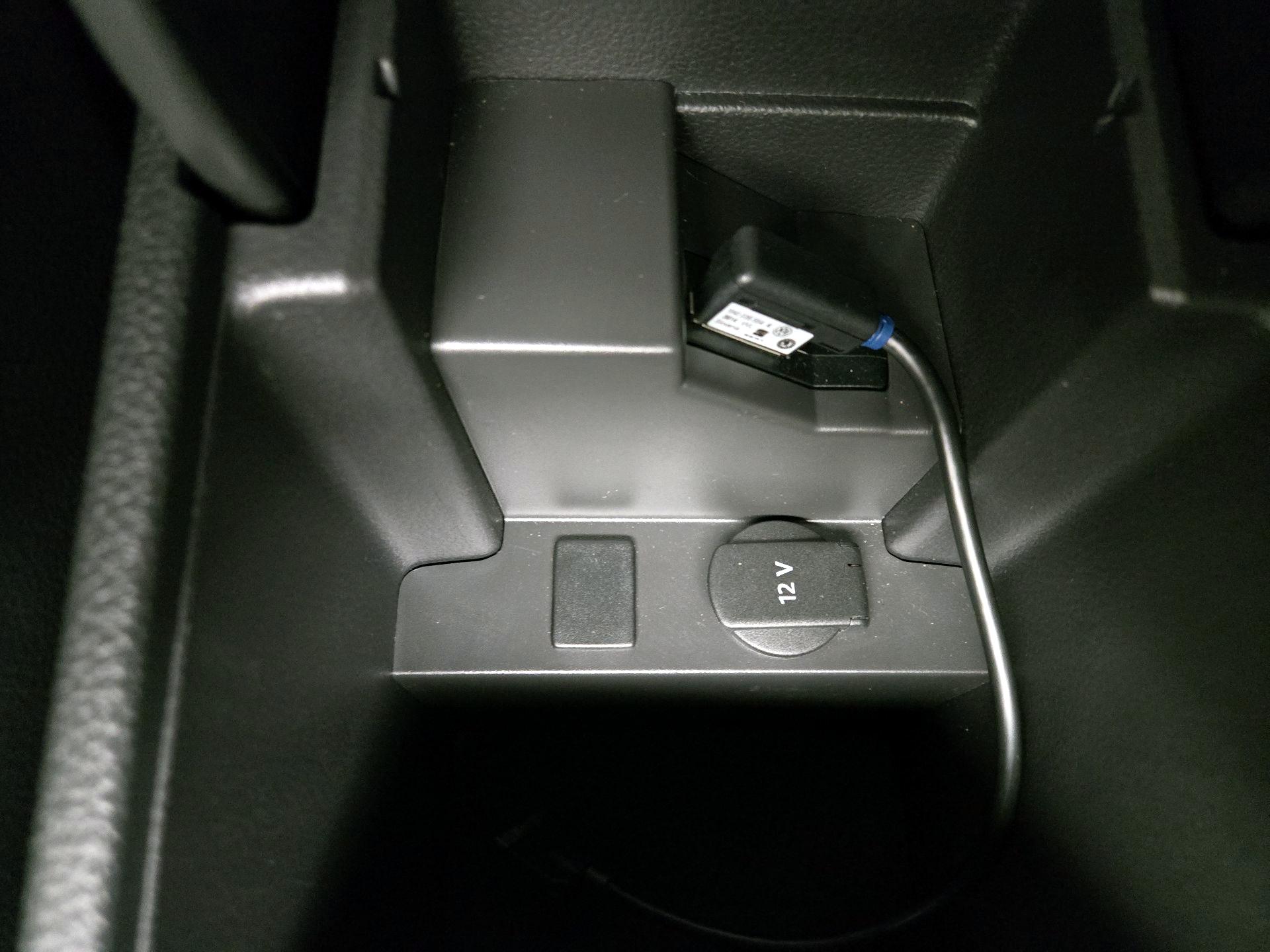 Thumbnail: 2015 Volkswagen Passat - 19