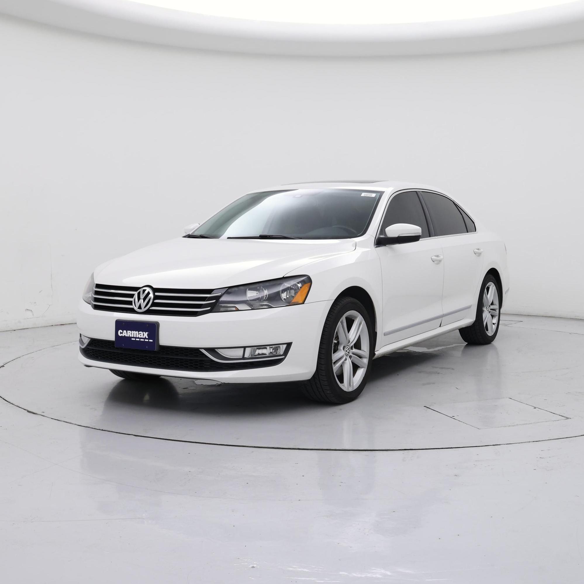 Thumbnail: 2015 Volkswagen Passat - 4