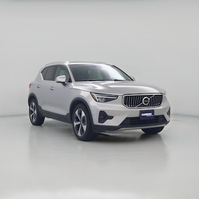 2023 Volvo XC40 B5 Plus Bright Theme