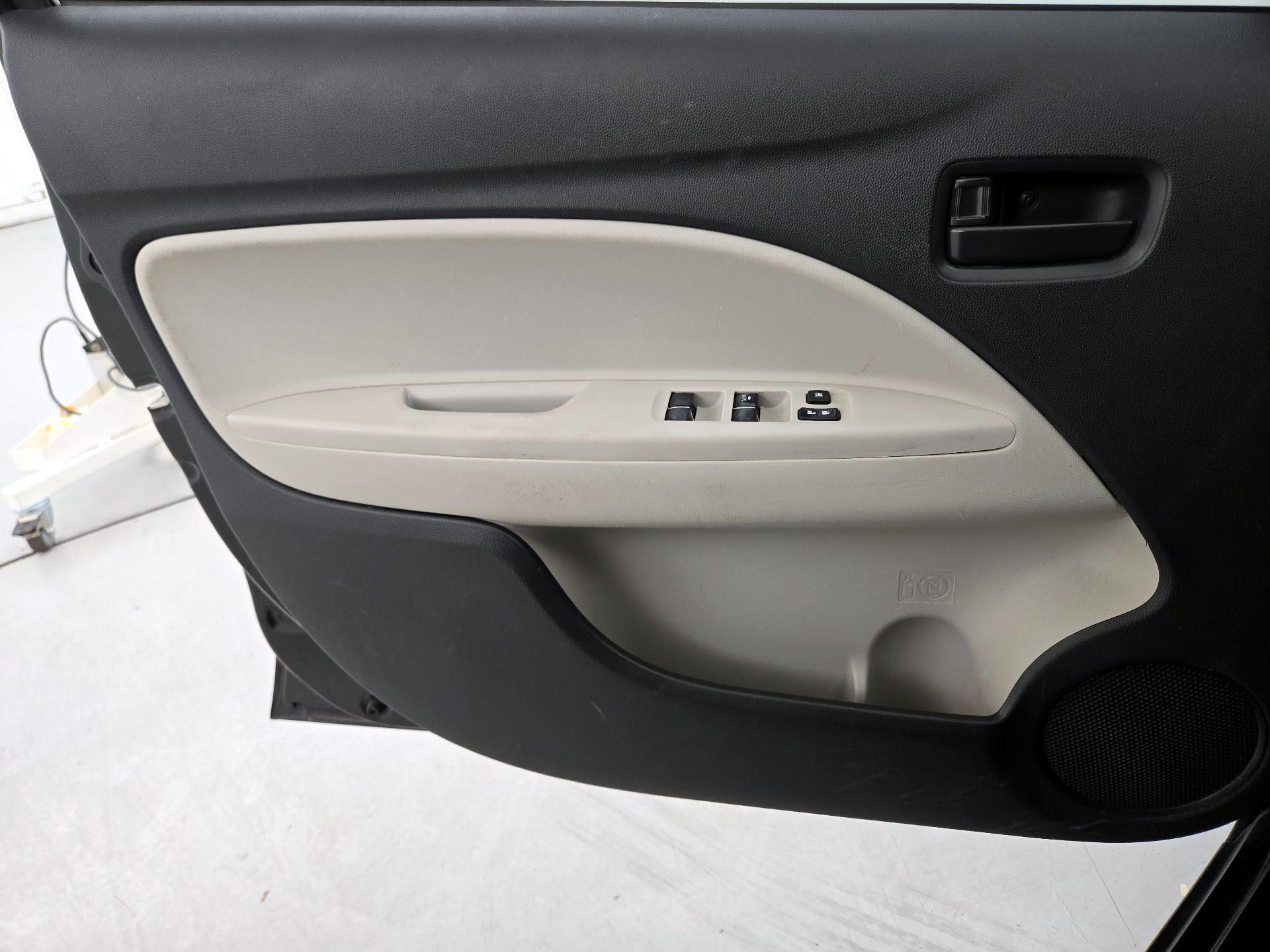 Thumbnail: 2019 Mitsubishi Mirage G4 - 12