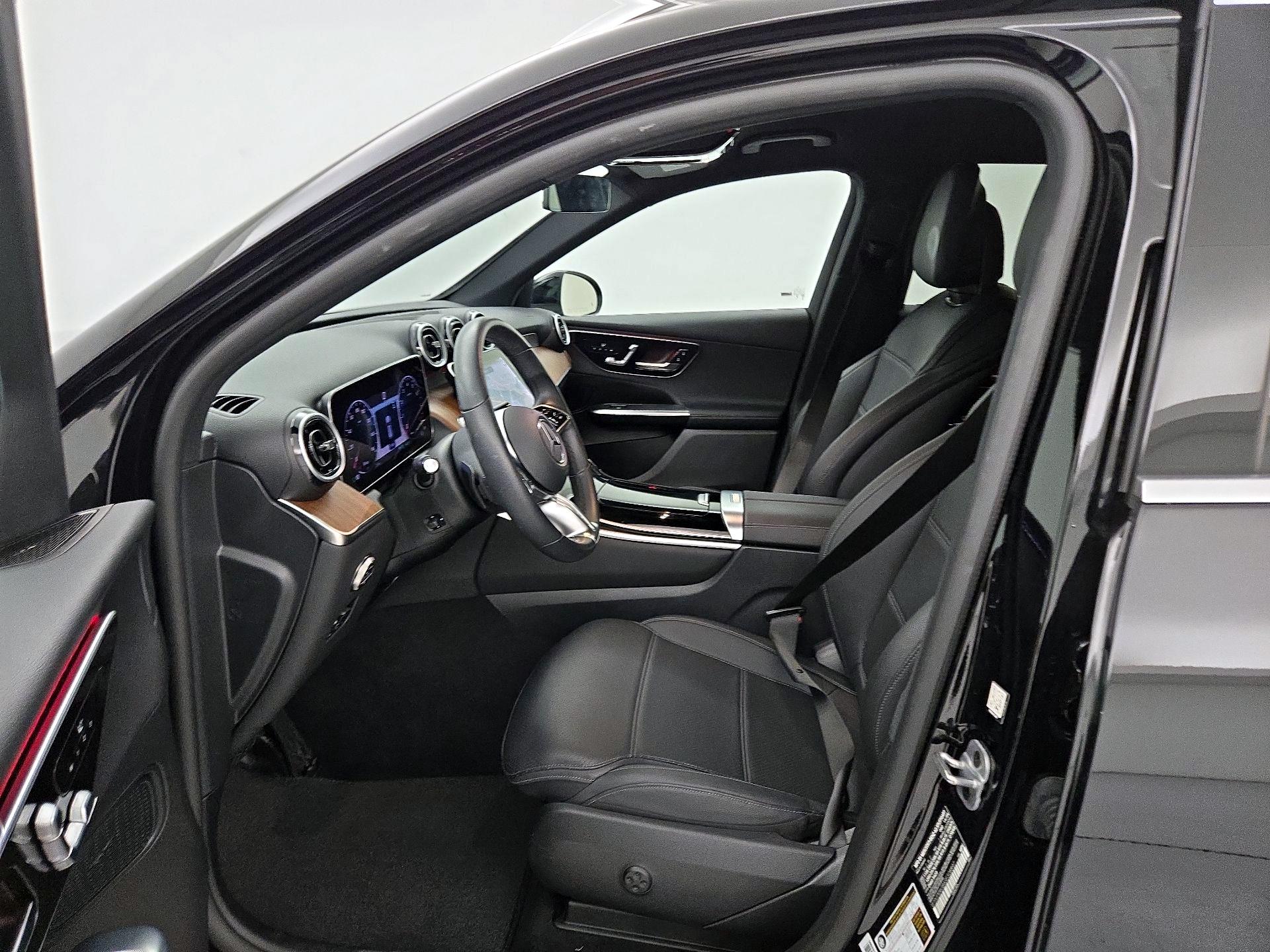 Thumbnail: 2025 Mercedes-Benz GLC - 11