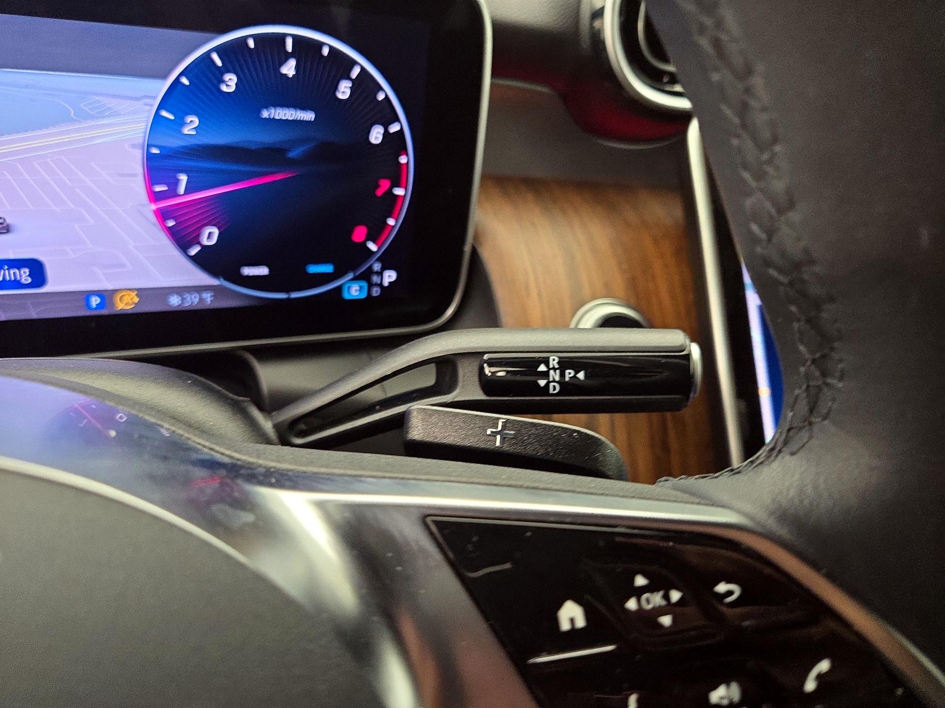 Thumbnail: 2025 Mercedes-Benz GLC - 18