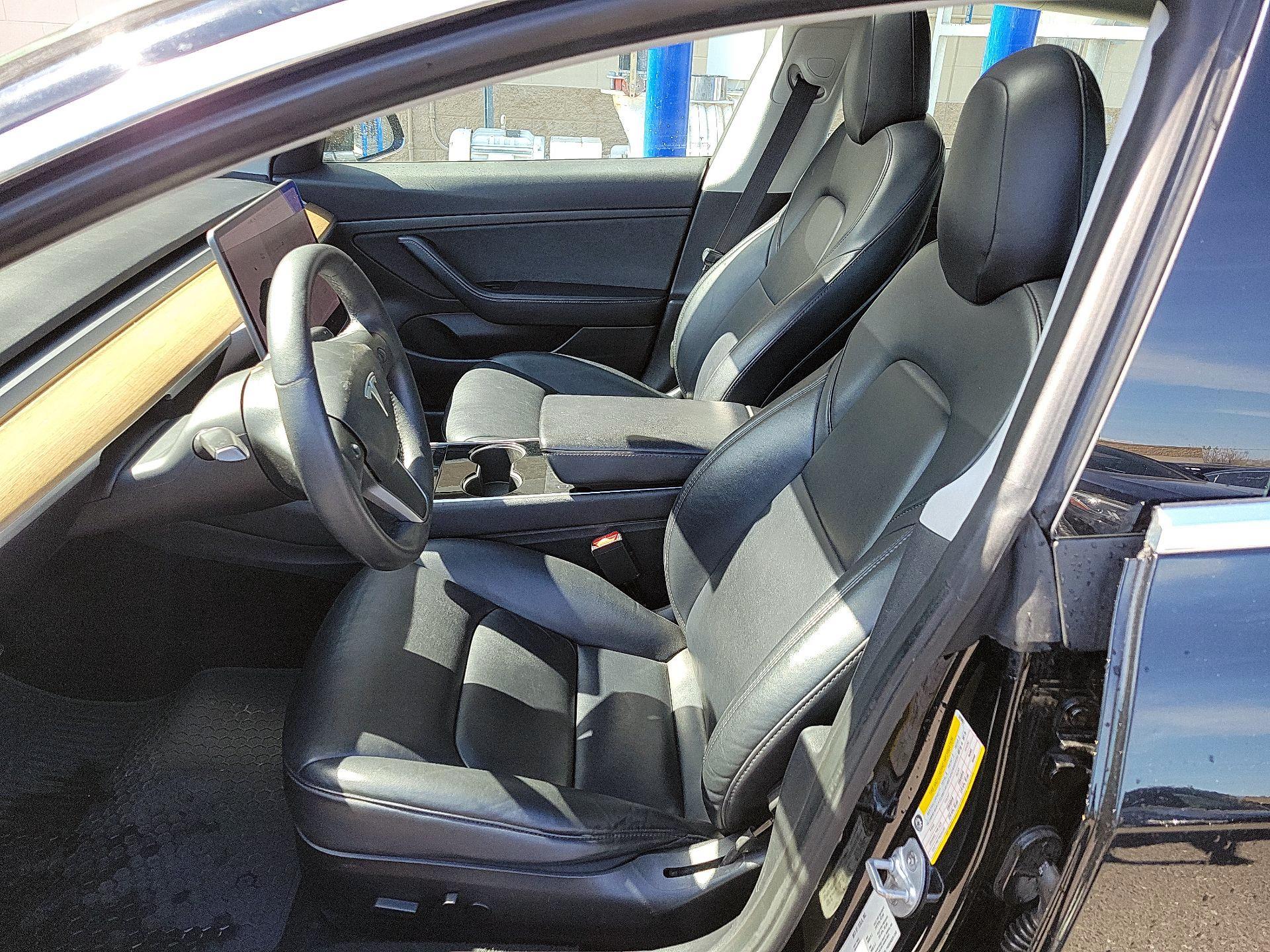 Thumbnail: 2020 Tesla Model 3 - 9