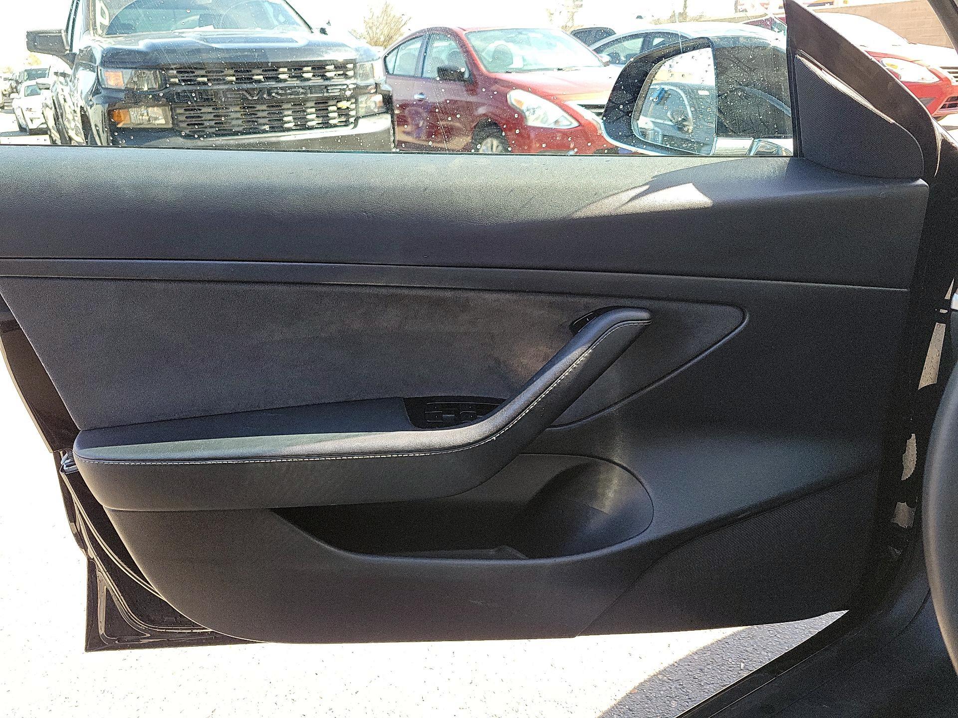 Thumbnail: 2020 Tesla Model 3 - 10