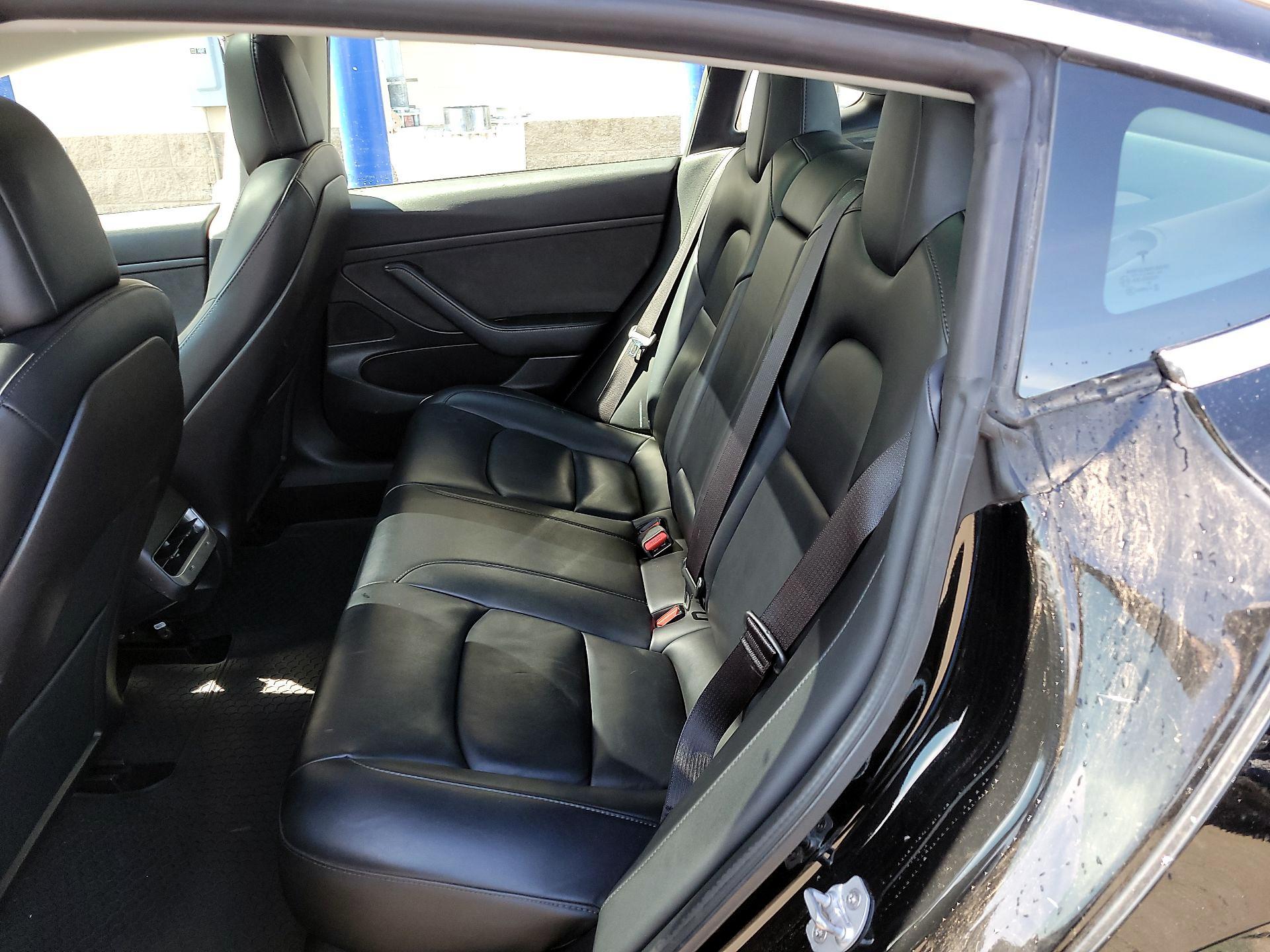 Thumbnail: 2020 Tesla Model 3 - 18